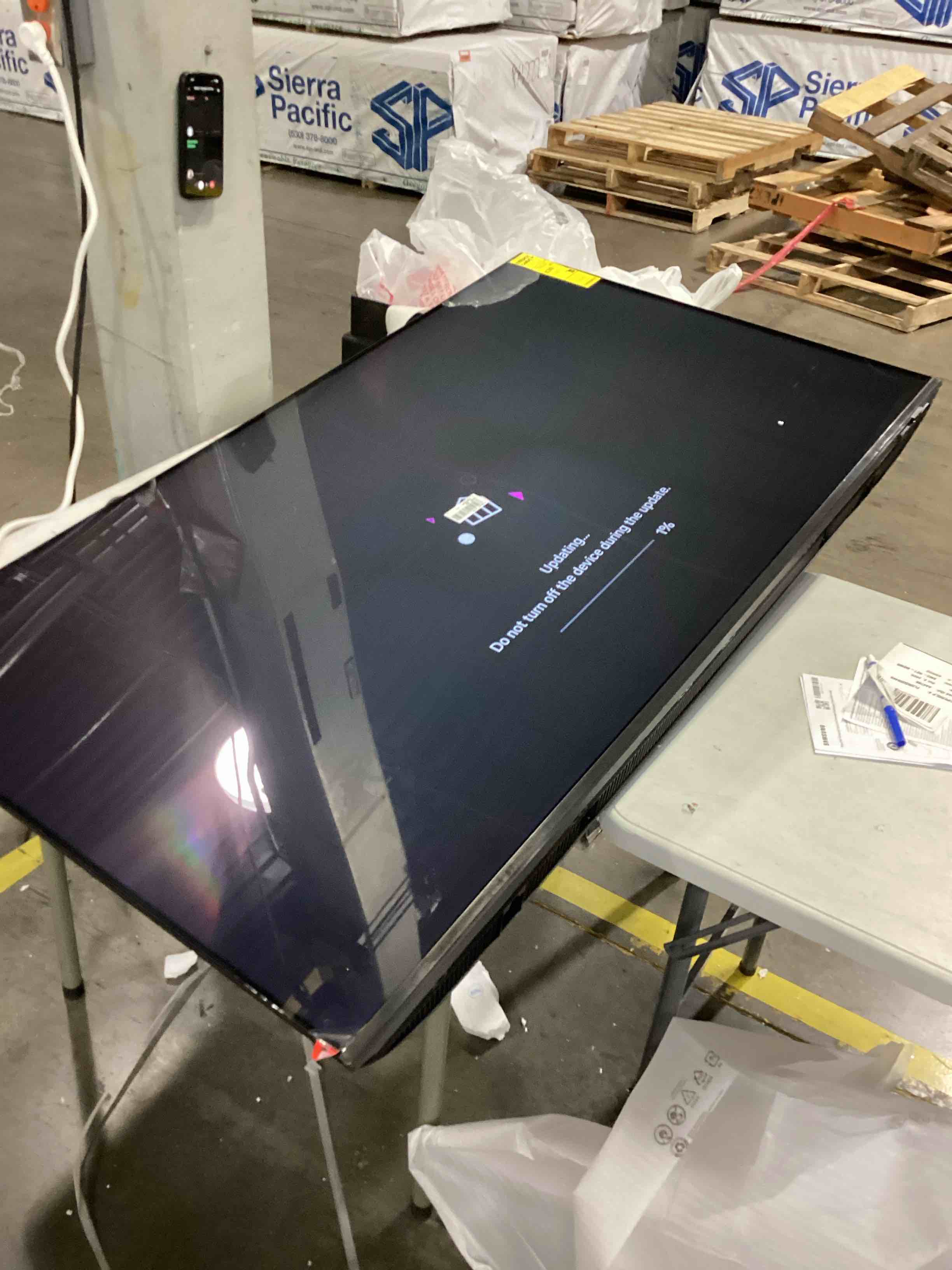 https://s3.amazonaws.com/lotting-images-prod/bidfta/PNK2527991_1759776472223.jpeg