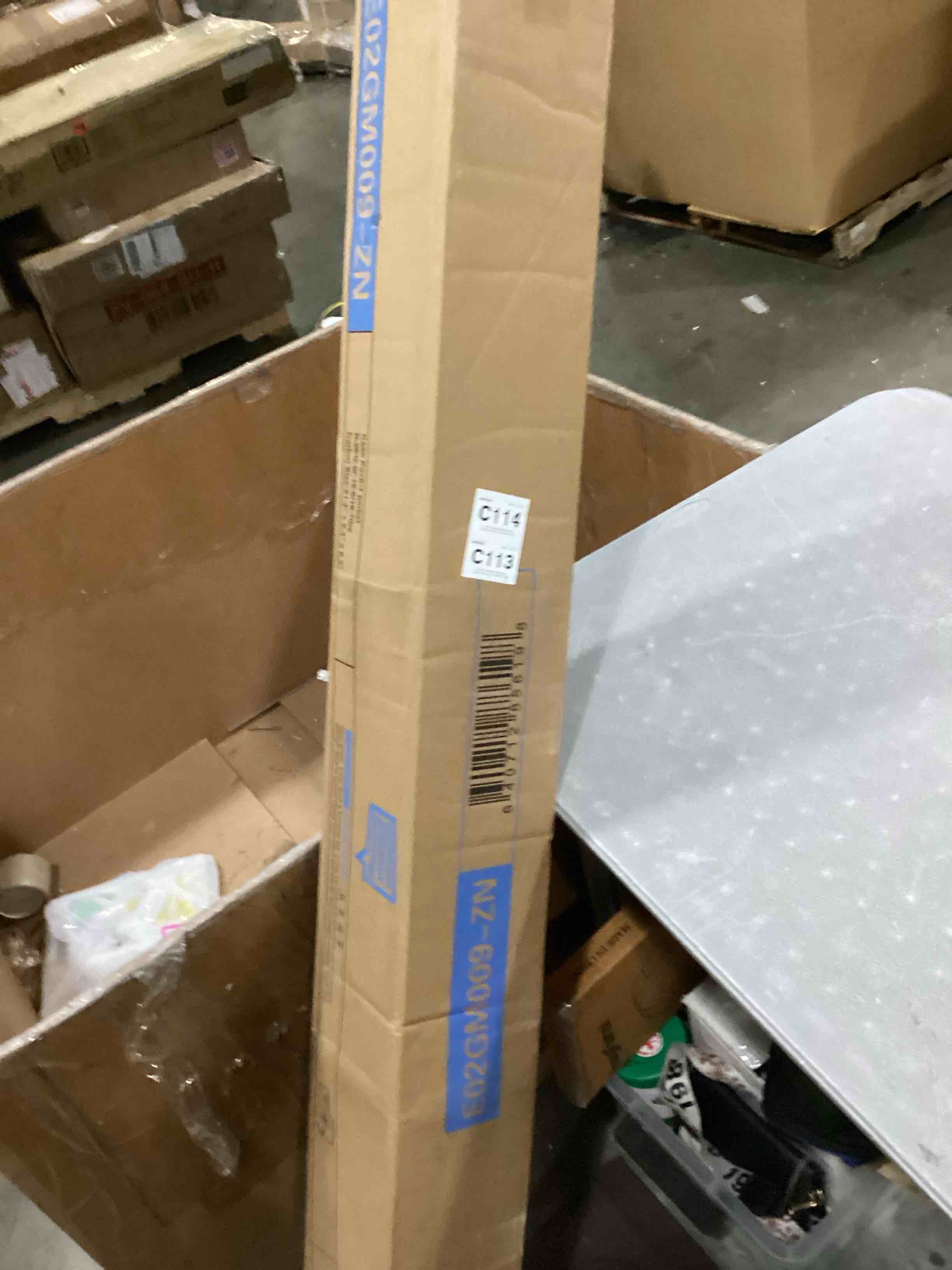 https://s3.amazonaws.com/lotting-images-prod/bidfta/PNK2536210_1750698556950.jpeg