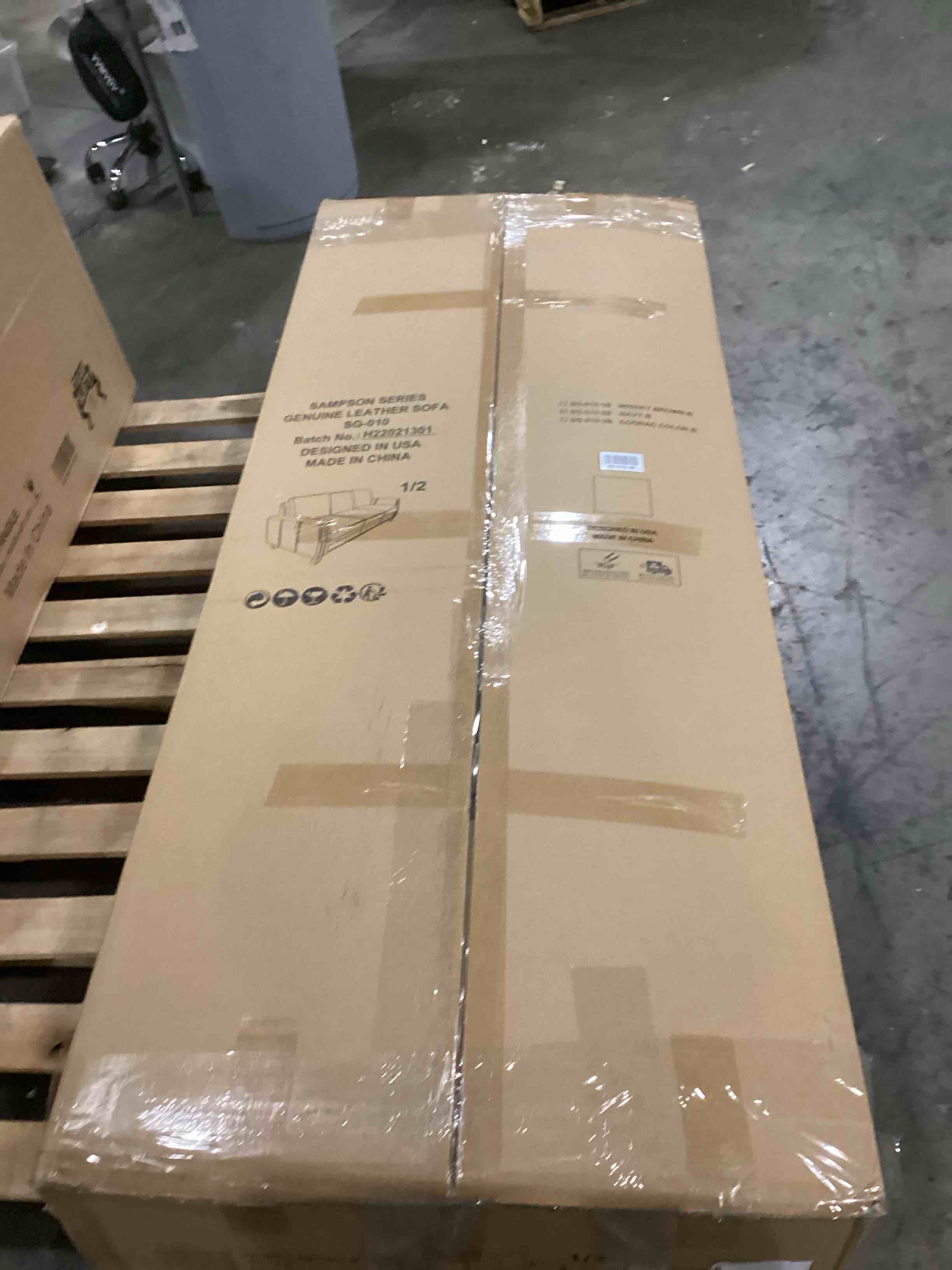 https://s3.amazonaws.com/lotting-images-prod/bidfta/PNK2536559_1750939336581.jpeg