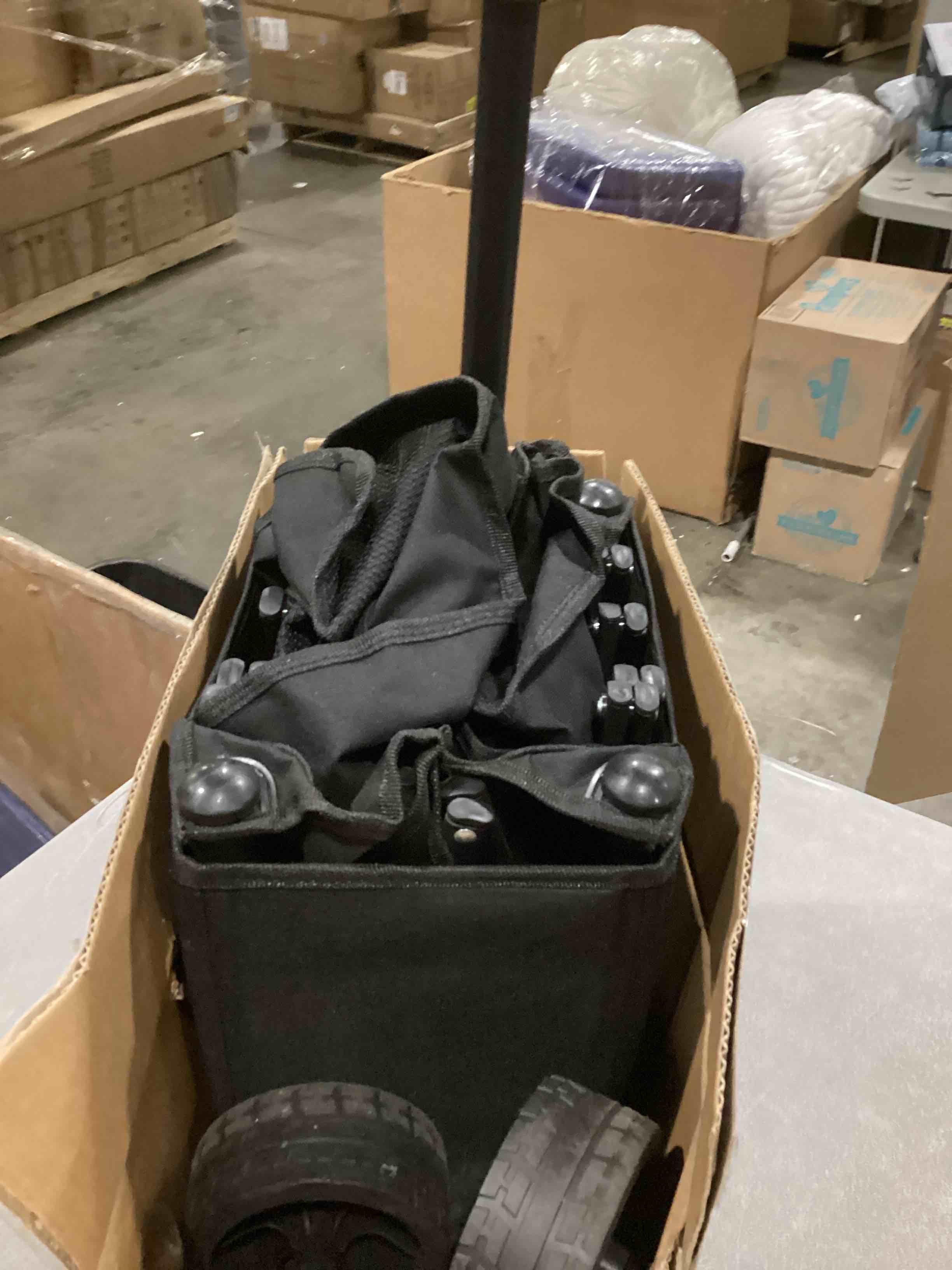 https://s3.amazonaws.com/lotting-images-prod/bidfta/PNK2536606_1750945931983.jpeg