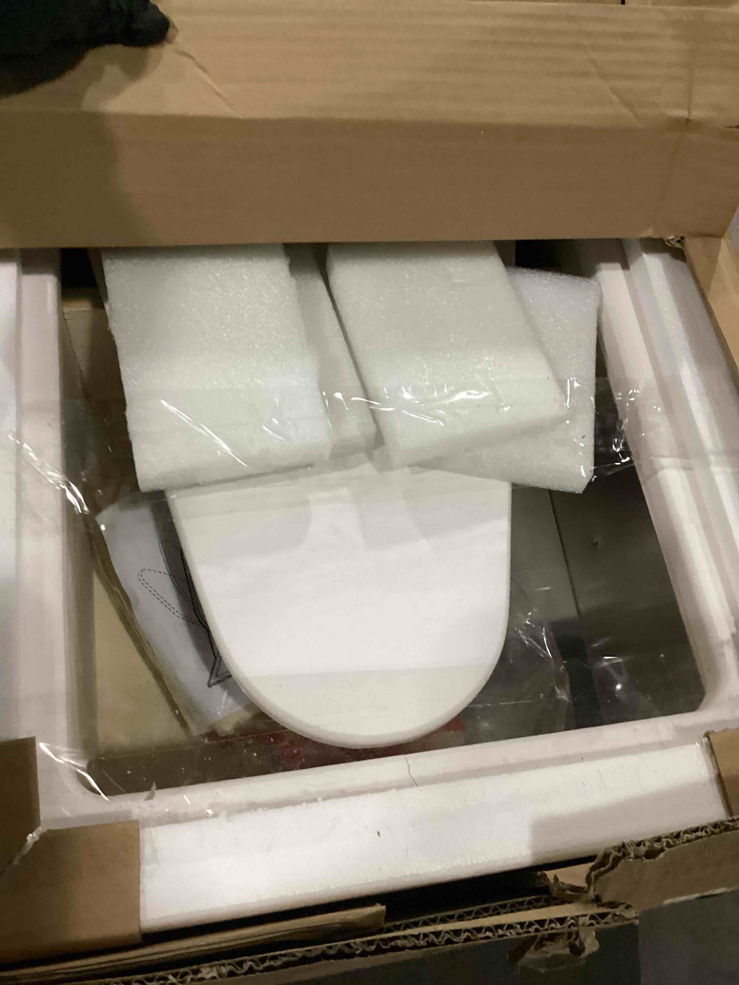 https://s3.amazonaws.com/lotting-images-prod/bidfta/PNK2536881_1751294693361.jpeg