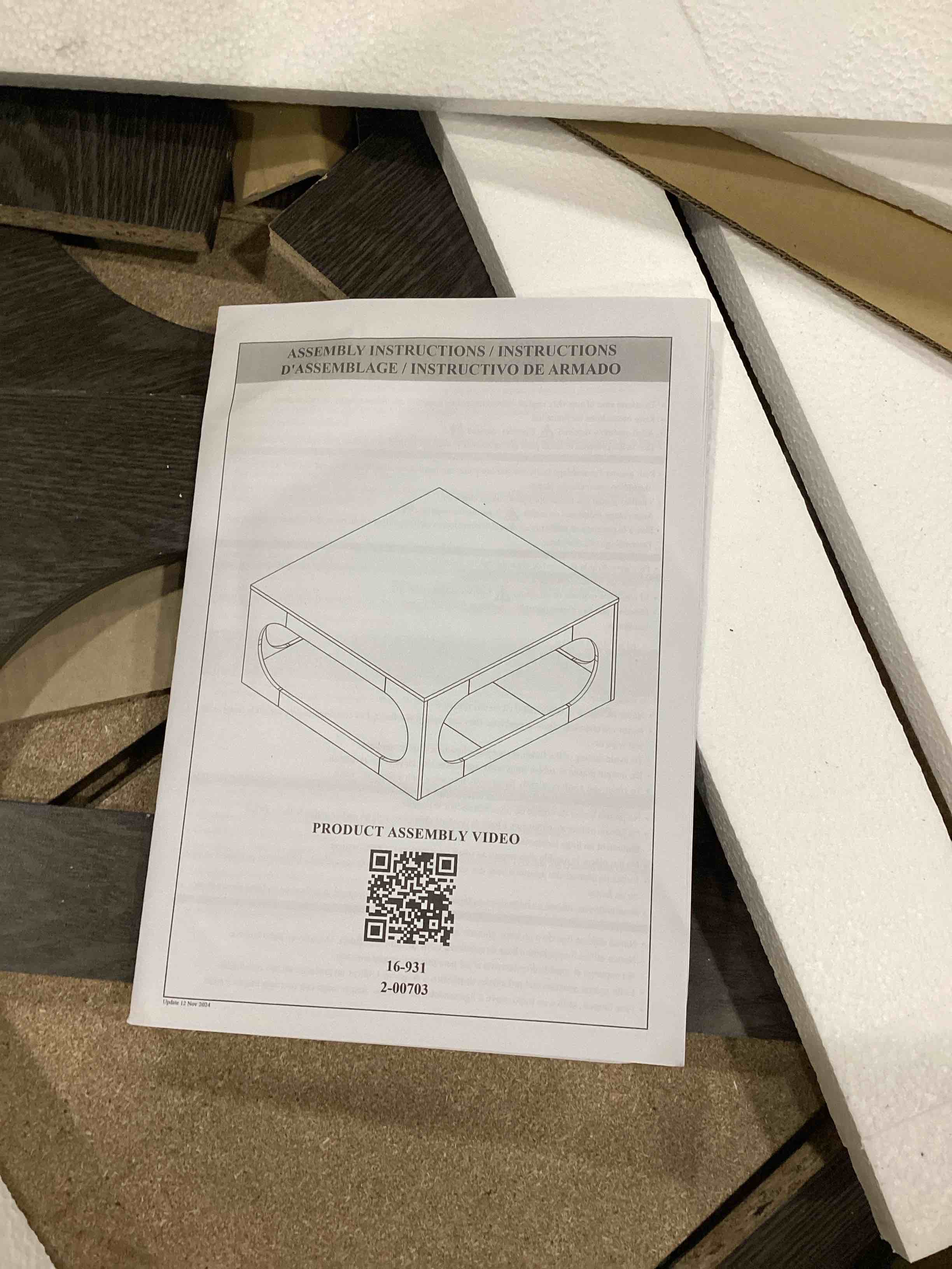 https://s3.amazonaws.com/lotting-images-prod/bidfta/PNK2539568_1749842025556.jpeg