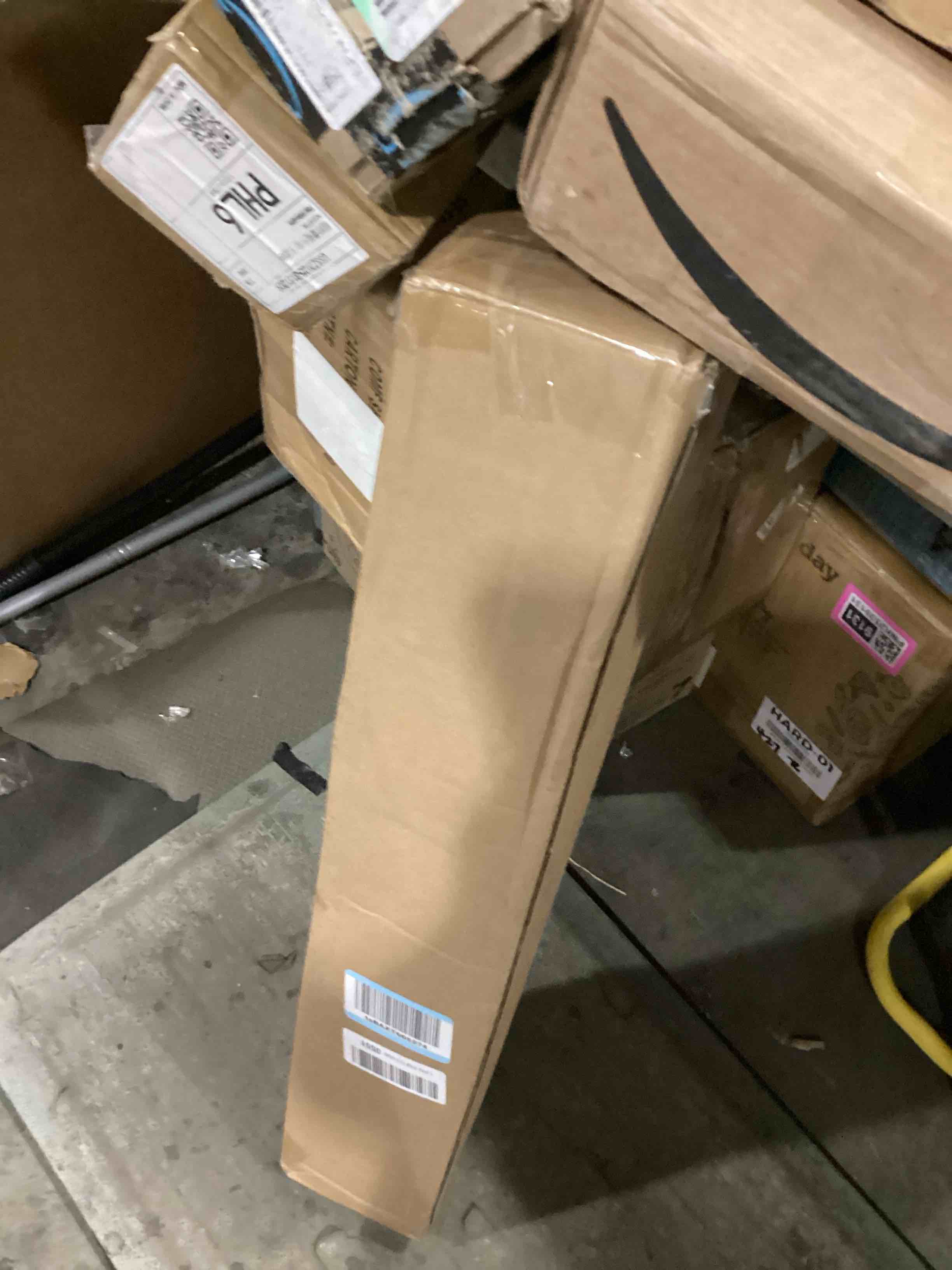 https://s3.amazonaws.com/lotting-images-prod/bidfta/PNK2540000_1750162091790.jpeg
