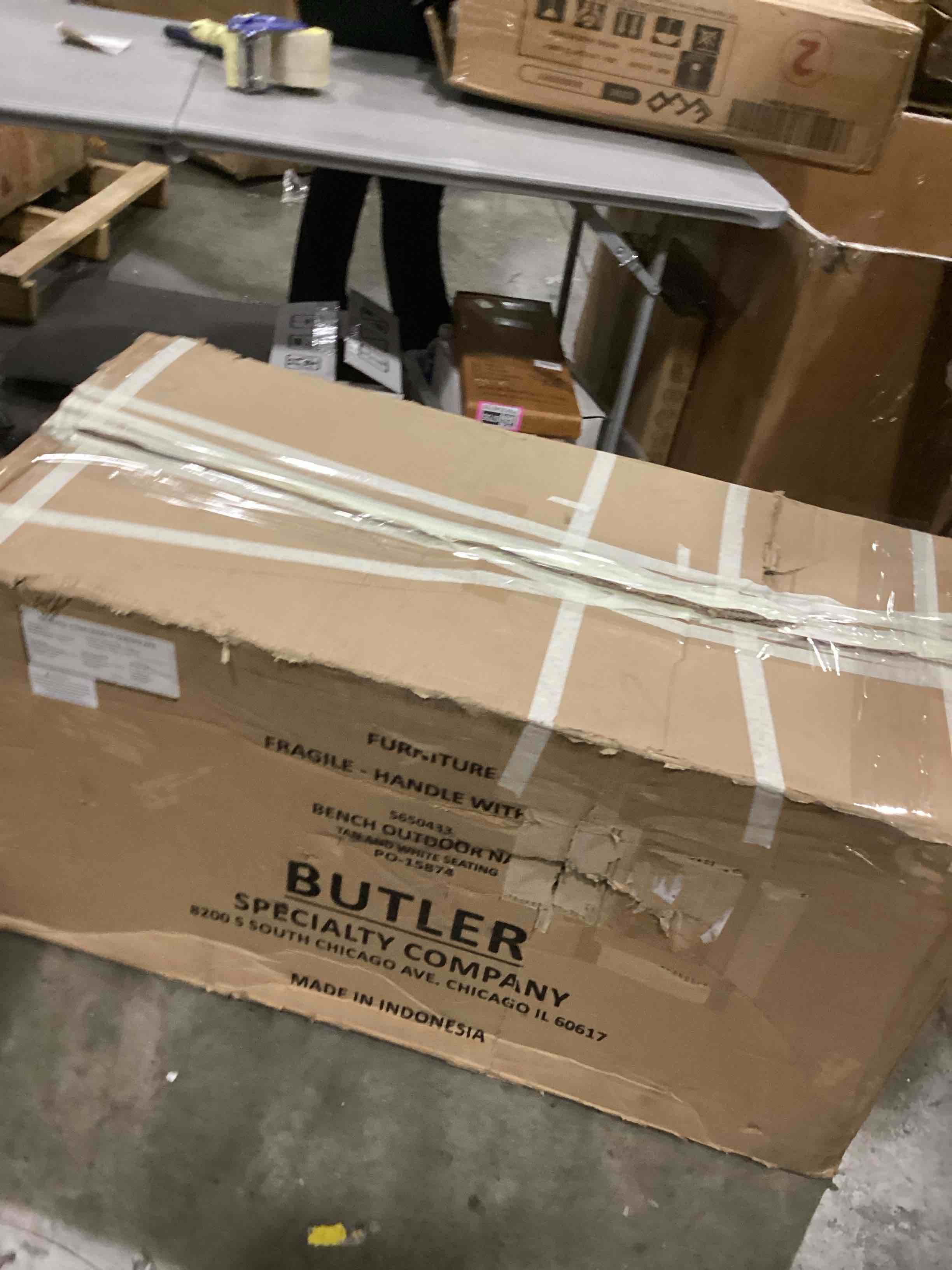 https://s3.amazonaws.com/lotting-images-prod/bidfta/PNK2540249_1750259928191.jpeg