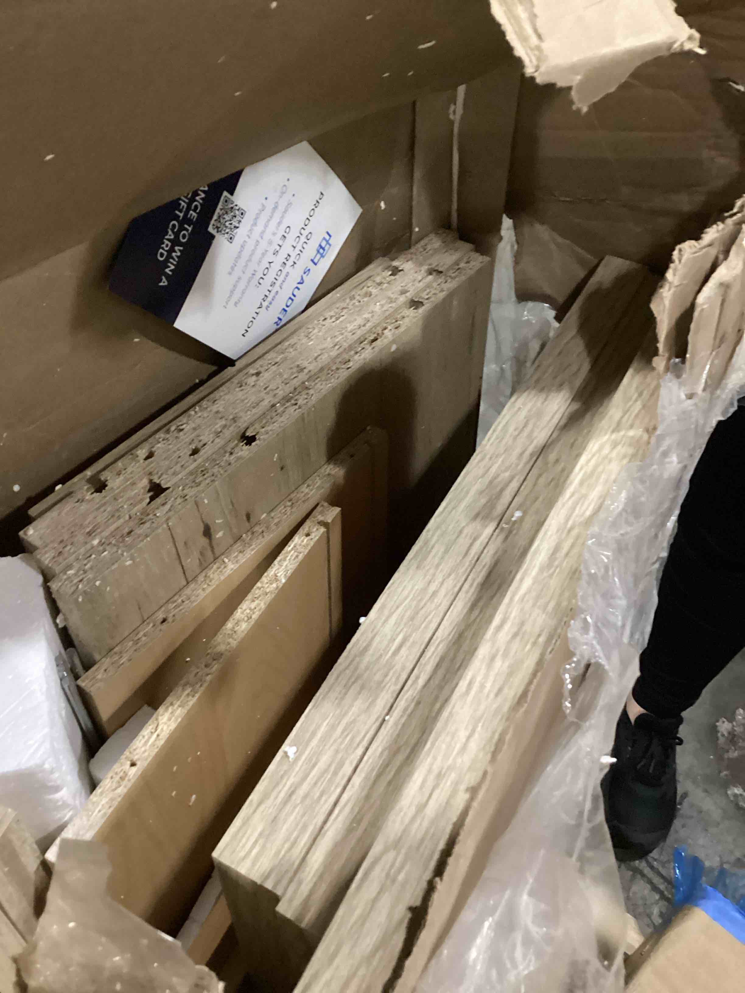 https://s3.amazonaws.com/lotting-images-prod/bidfta/PNK2540495_1750506620872.jpeg