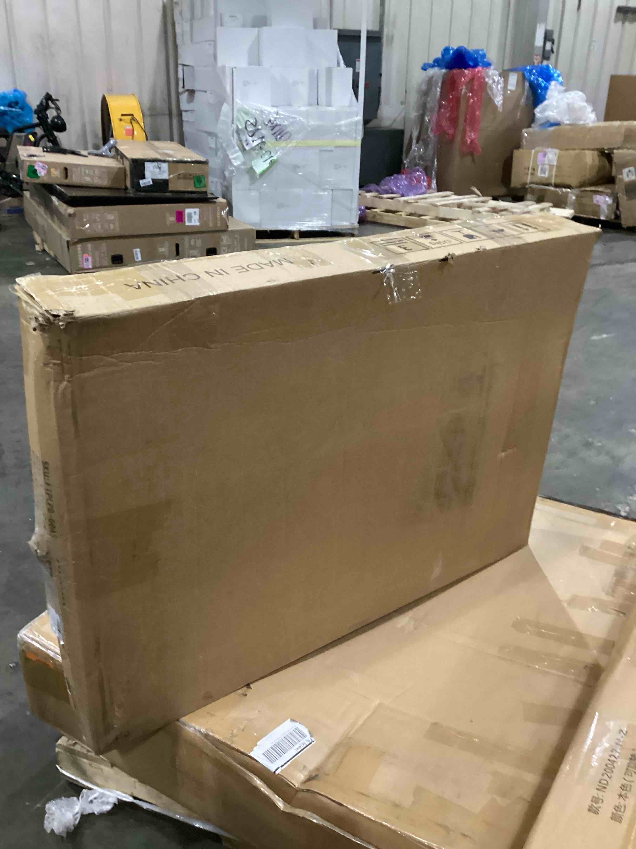 https://s3.amazonaws.com/lotting-images-prod/bidfta/PNK2540552_1750531267646.jpeg