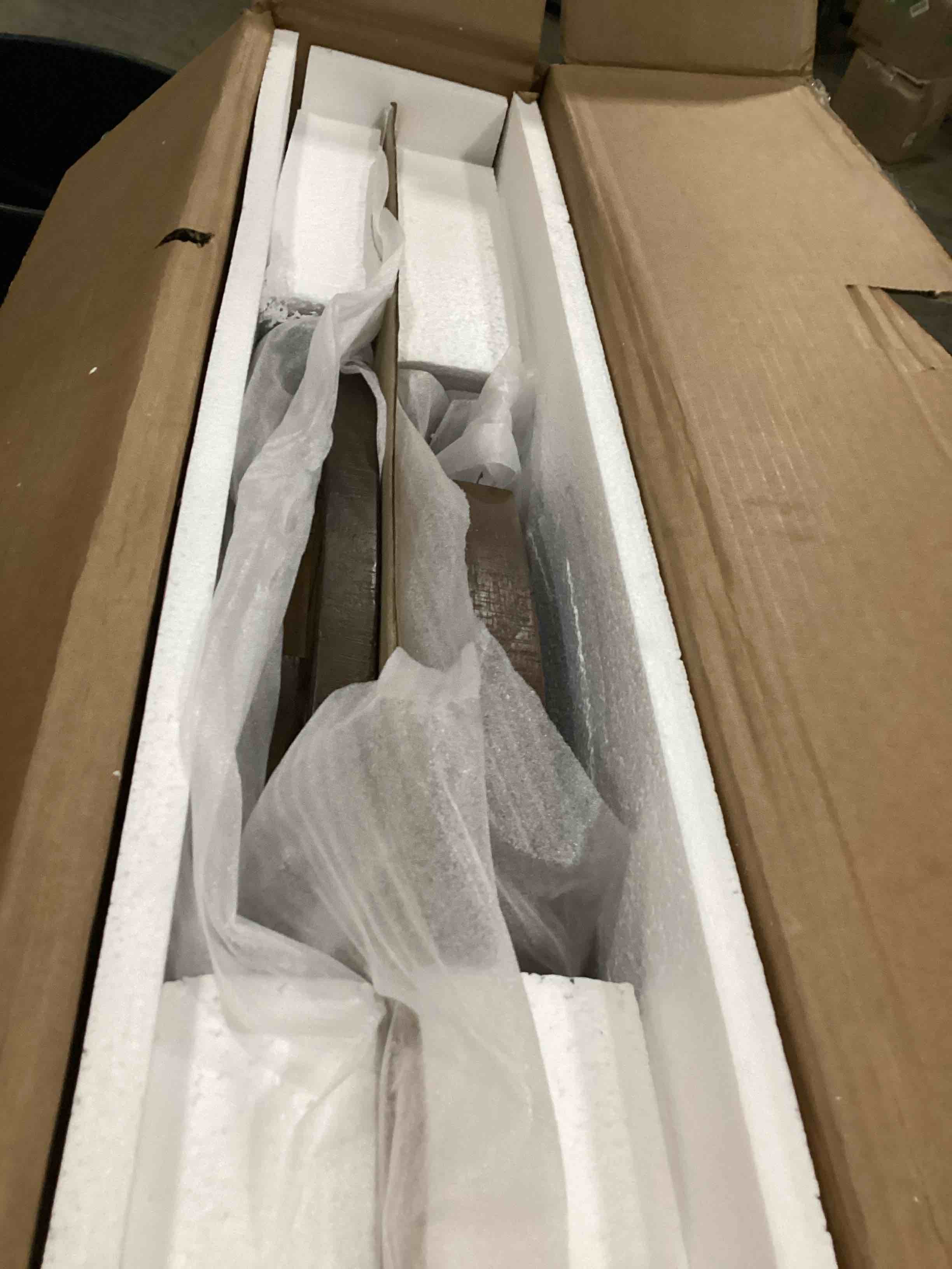 https://s3.amazonaws.com/lotting-images-prod/bidfta/PNK2540553_1750531536038.jpeg