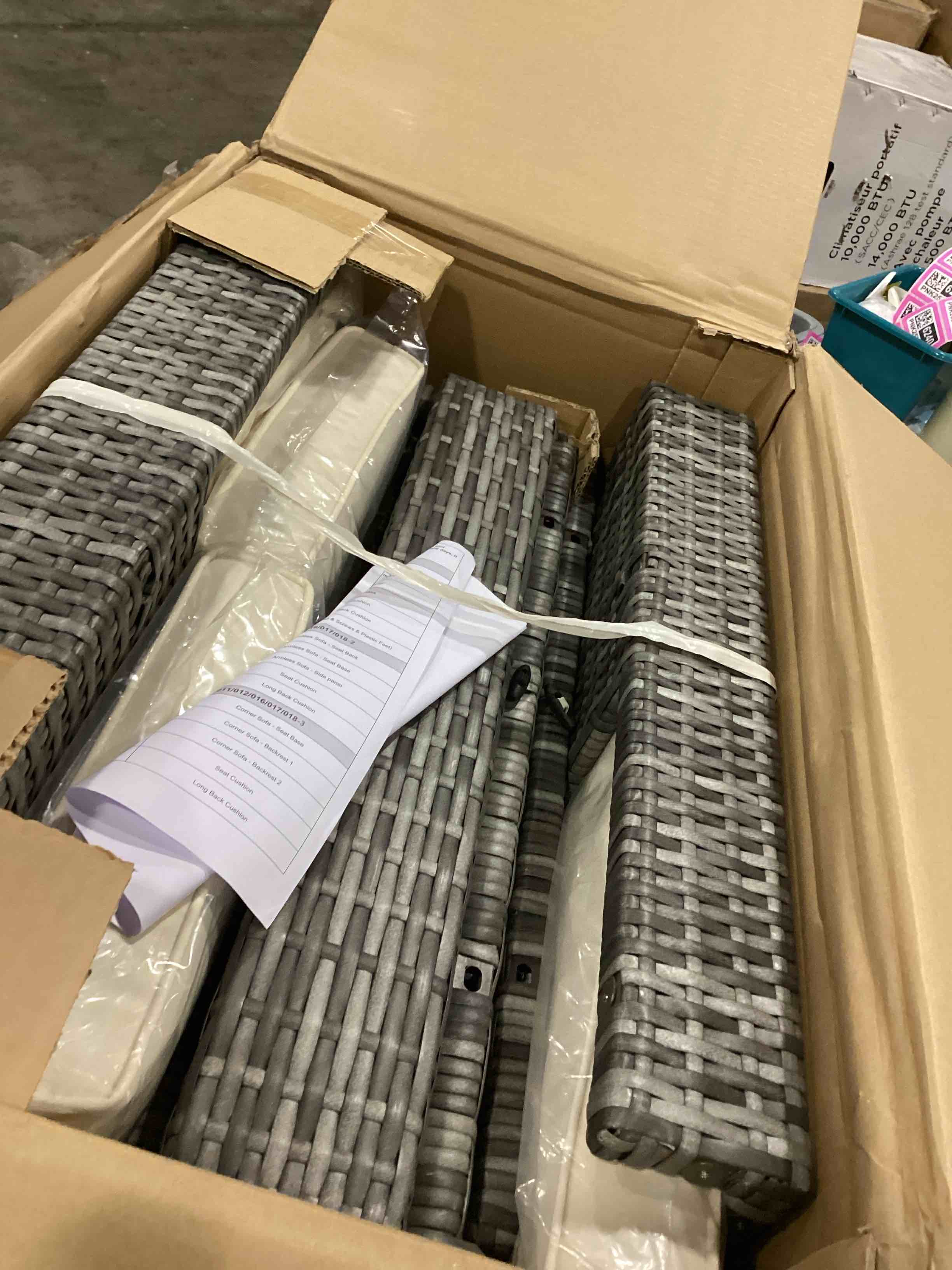https://s3.amazonaws.com/lotting-images-prod/bidfta/PNK2540715_1750764743790.jpeg