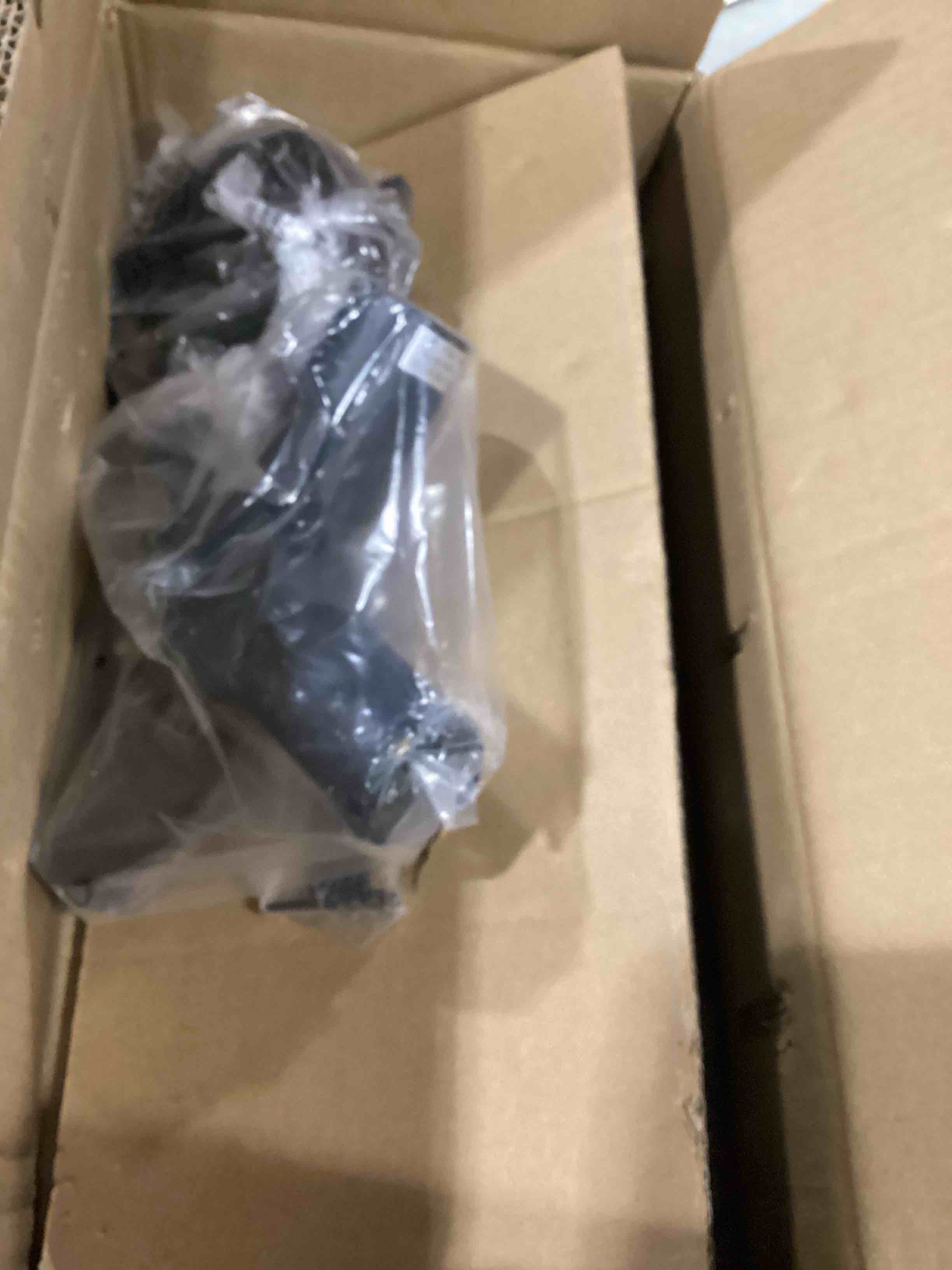 https://s3.amazonaws.com/lotting-images-prod/bidfta/PNK2541206_1751025717203.jpeg