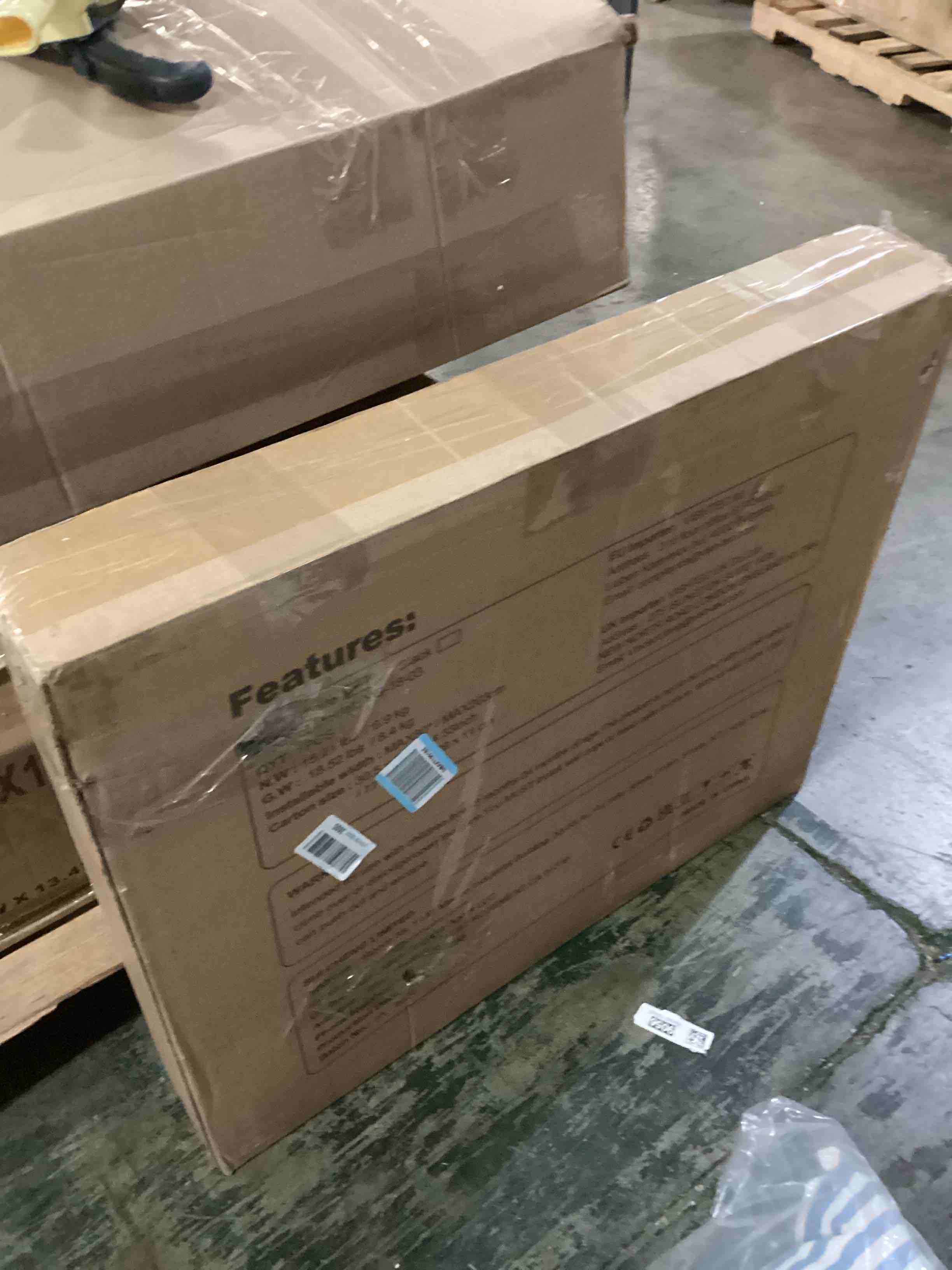 https://s3.amazonaws.com/lotting-images-prod/bidfta/PNK2541327_1751282867442.jpeg