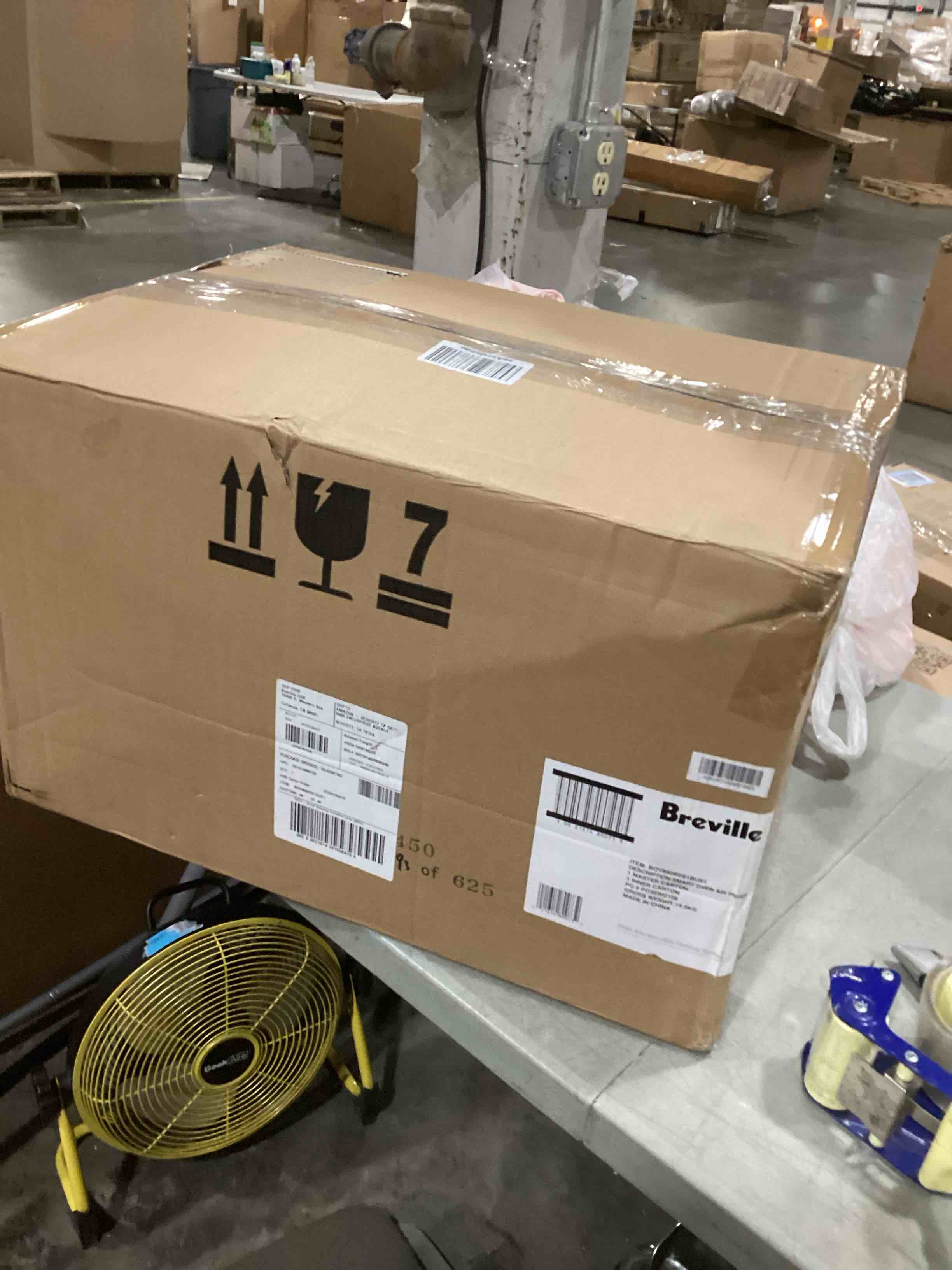 https://s3.amazonaws.com/lotting-images-prod/bidfta/PNK2541347_1751286637235.jpeg