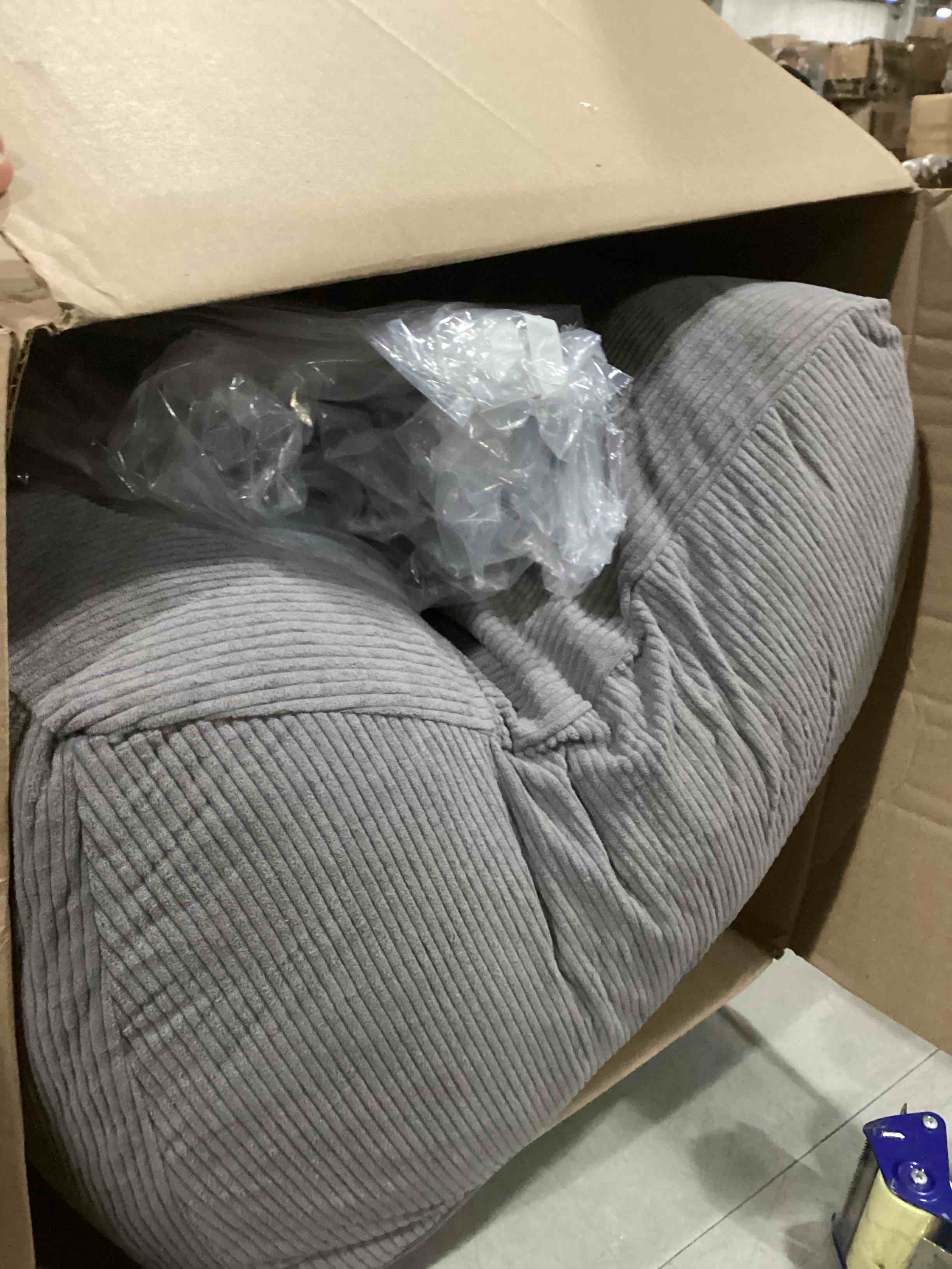 https://s3.amazonaws.com/lotting-images-prod/bidfta/PNK2541350_1751287034098.jpeg