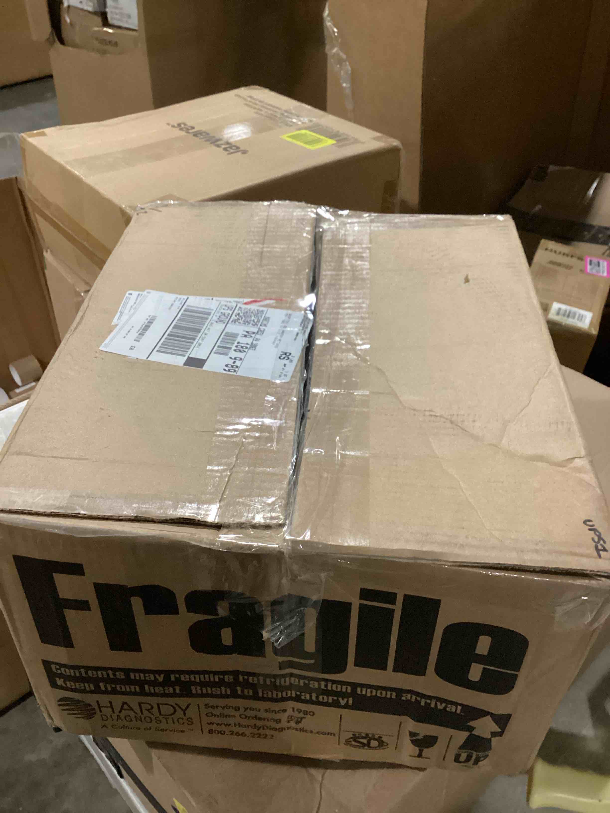https://s3.amazonaws.com/lotting-images-prod/bidfta/PNK2542127_1746445030528.jpeg