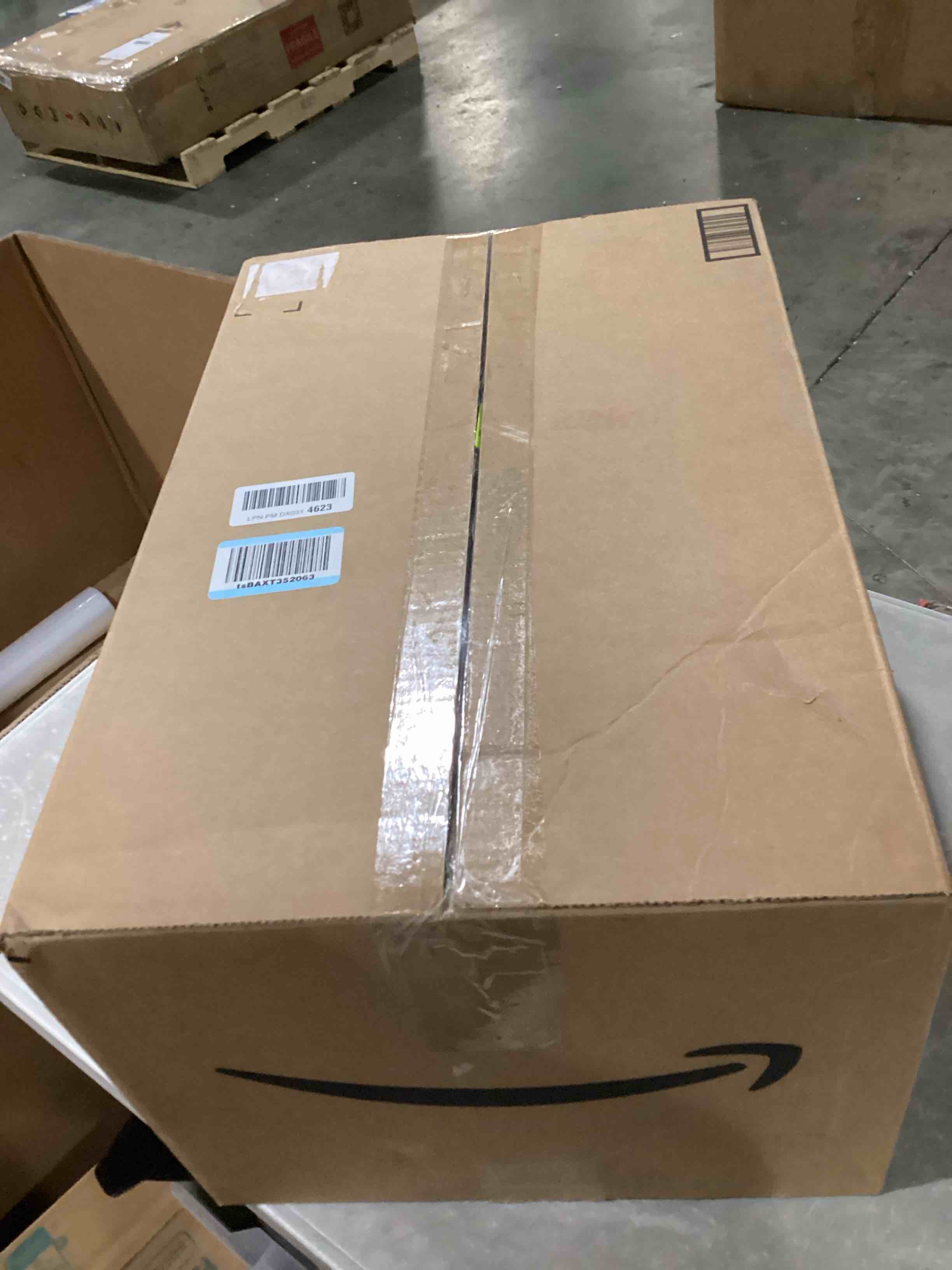 https://s3.amazonaws.com/lotting-images-prod/bidfta/PNK2542201_1746455928196.jpeg