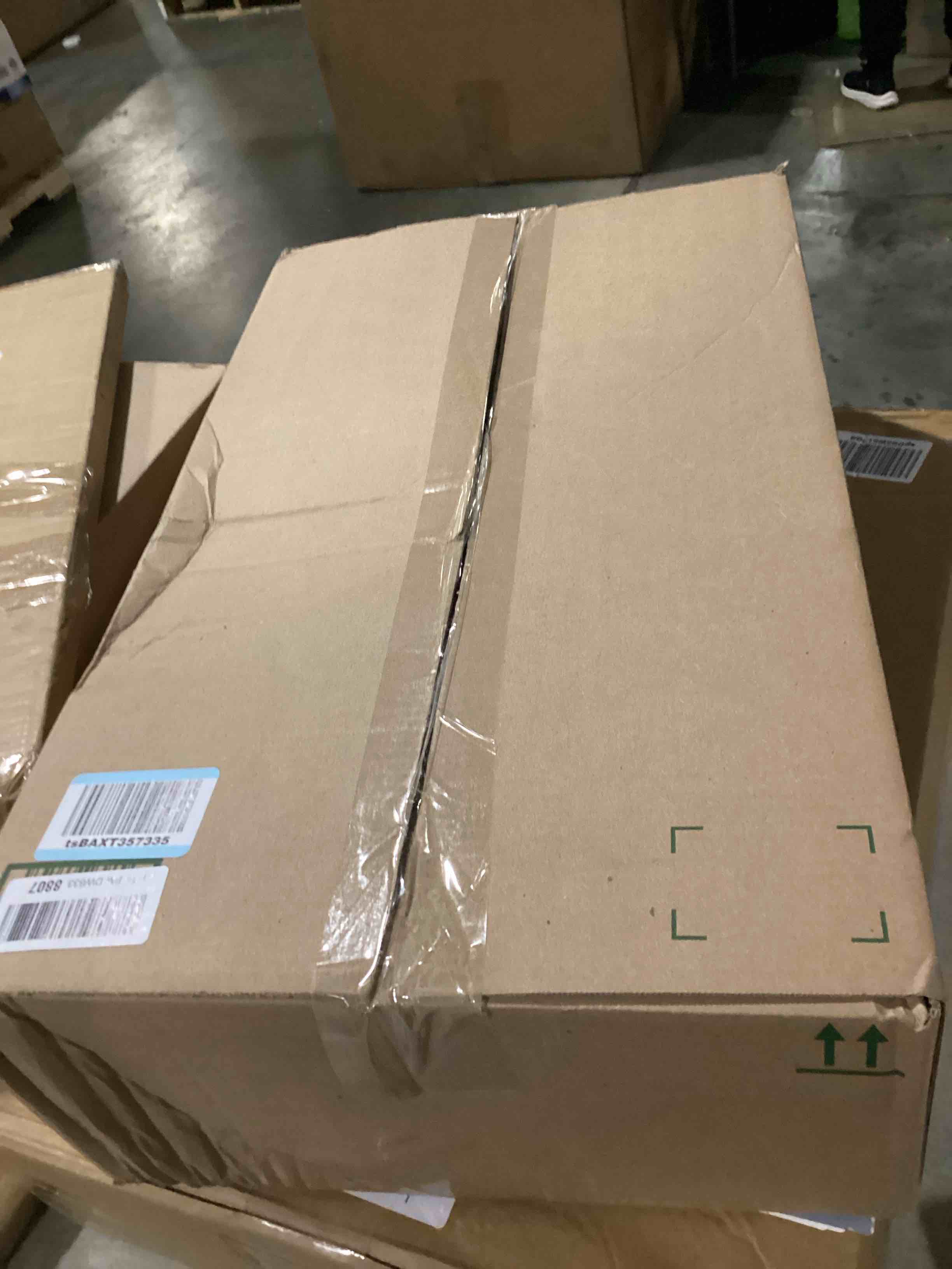 https://s3.amazonaws.com/lotting-images-prod/bidfta/PNK2542213_1746458252900.jpeg