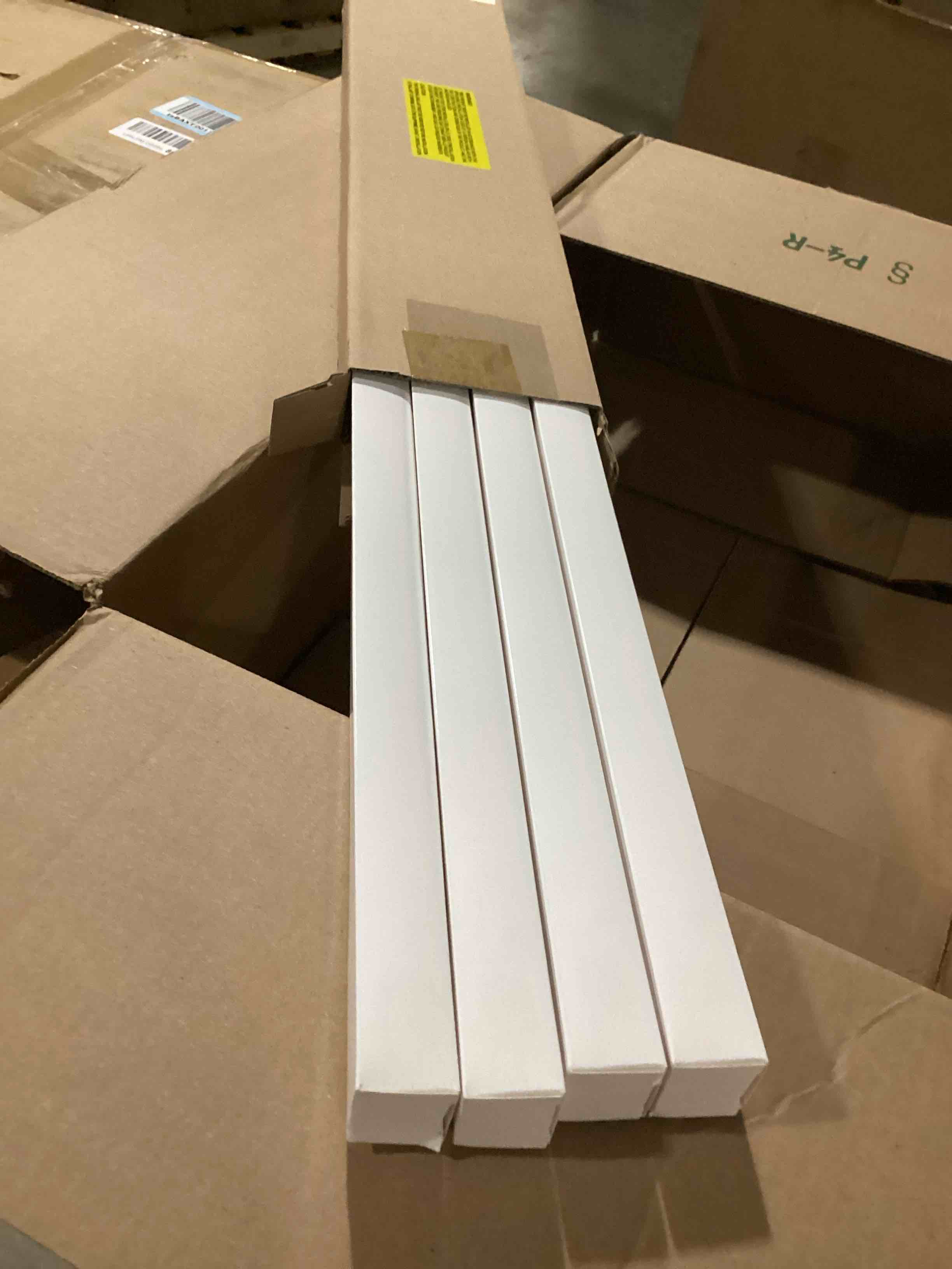 https://s3.amazonaws.com/lotting-images-prod/bidfta/PNK2542213_1746458292879.jpeg