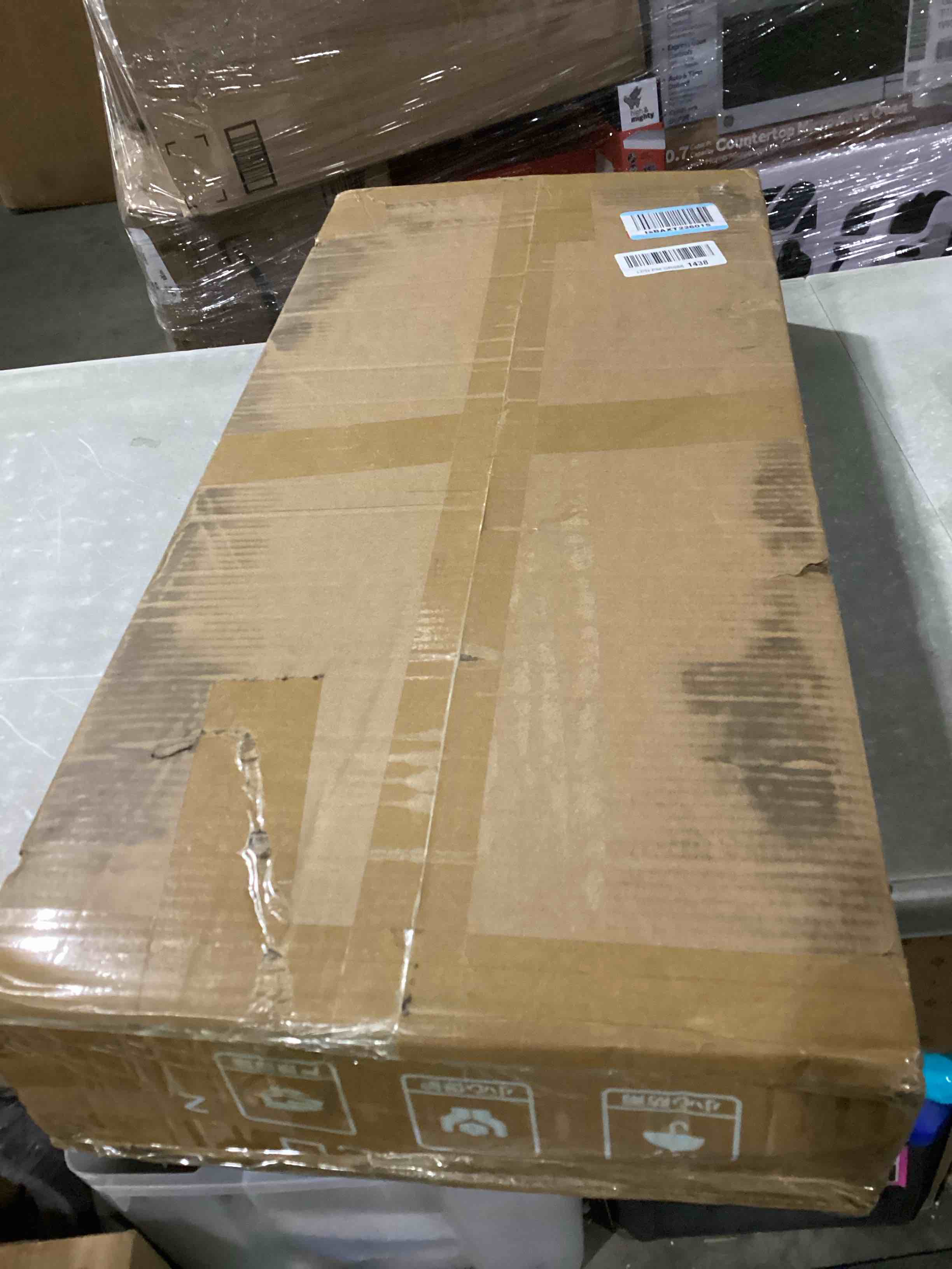 https://s3.amazonaws.com/lotting-images-prod/bidfta/PNK2542310_1746532234276.jpeg