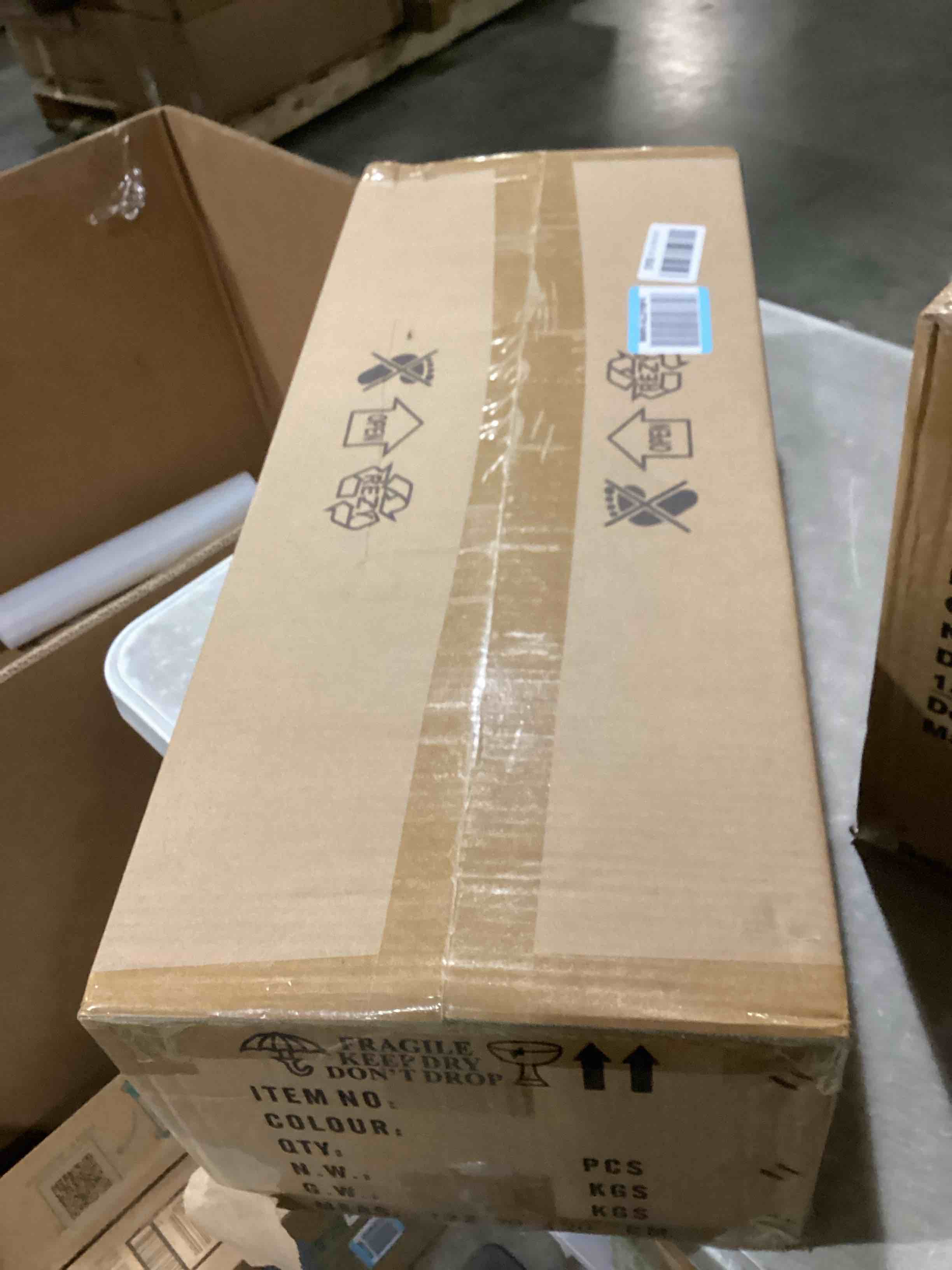 https://s3.amazonaws.com/lotting-images-prod/bidfta/PNK2542319_1746534130244.jpeg