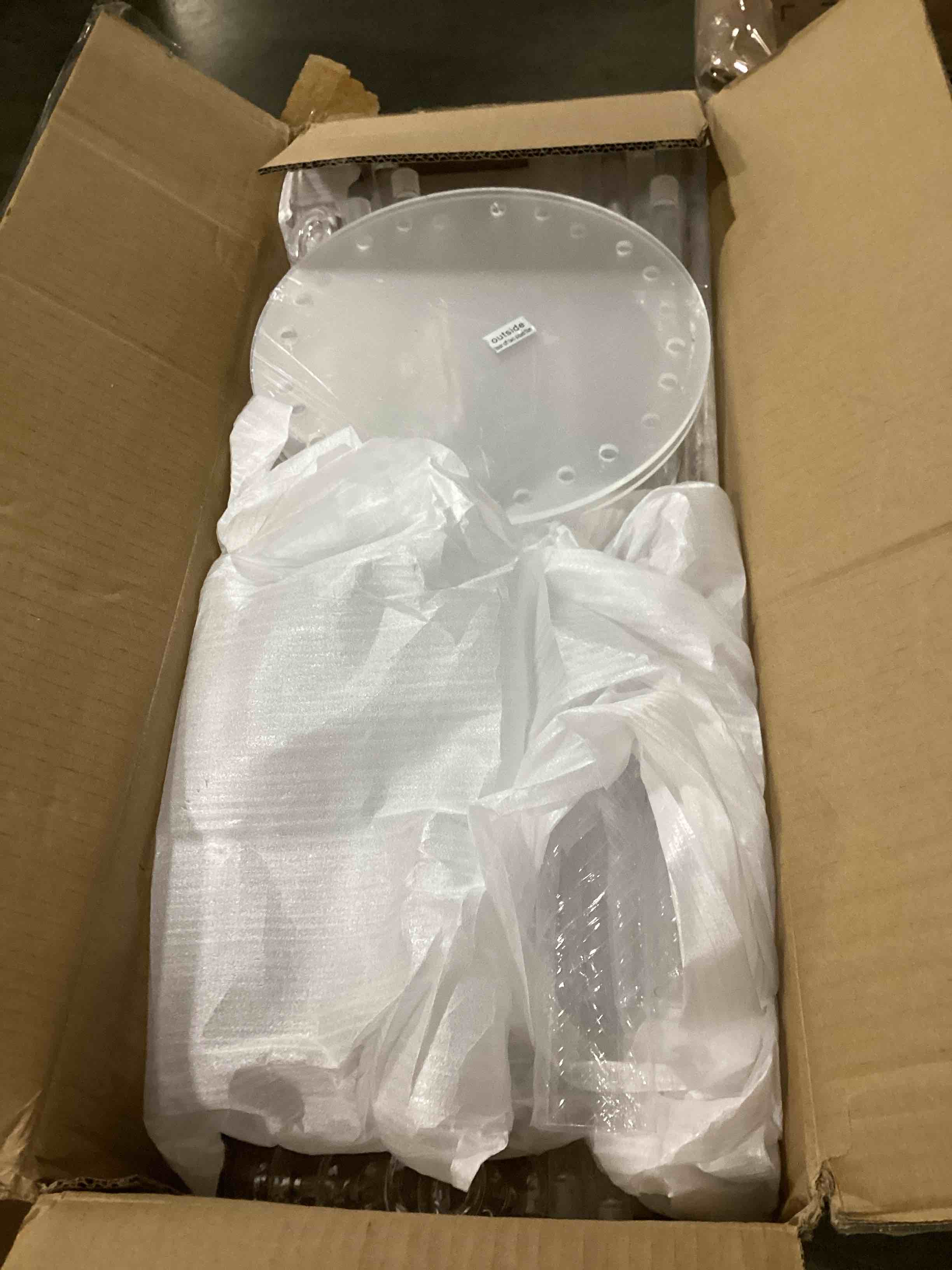 https://s3.amazonaws.com/lotting-images-prod/bidfta/PNK2542319_1746534154099.jpeg
