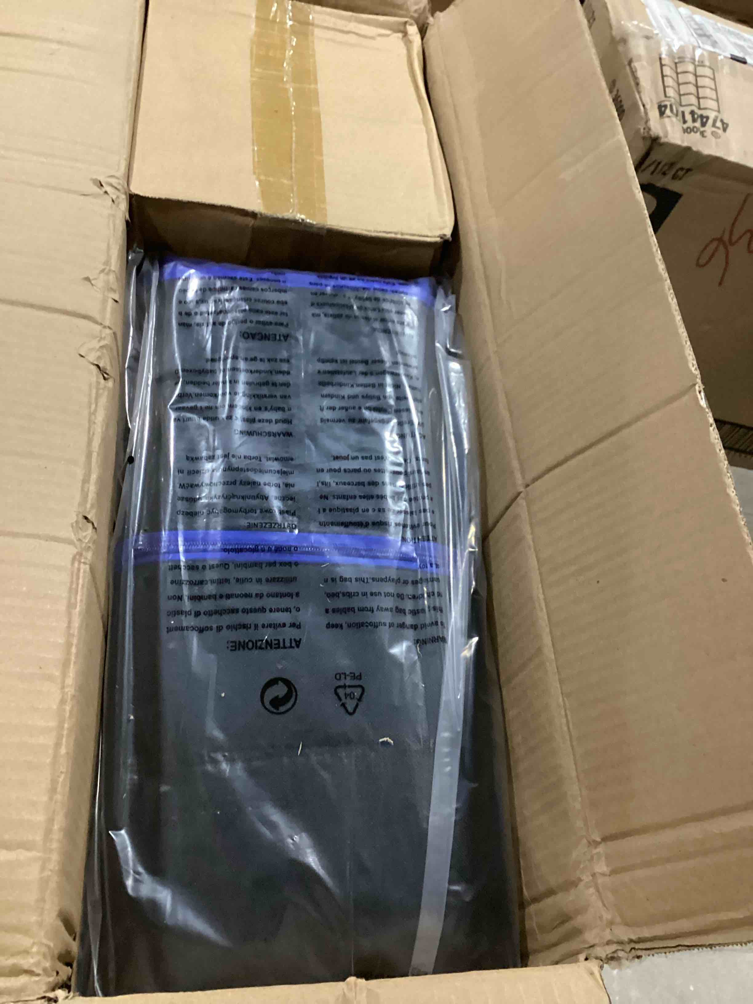 https://s3.amazonaws.com/lotting-images-prod/bidfta/PNK2542322_1746534583230.jpeg