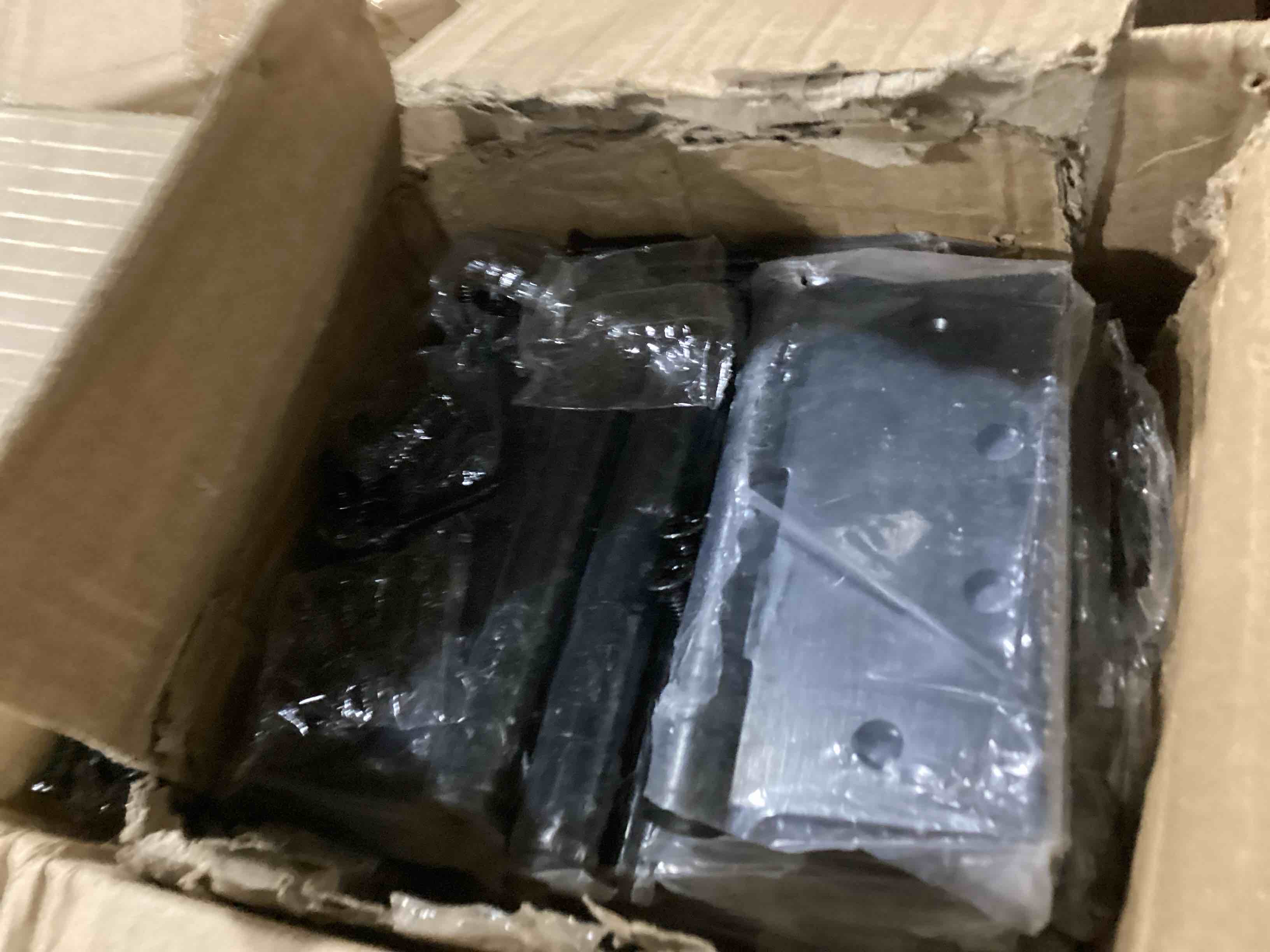 https://s3.amazonaws.com/lotting-images-prod/bidfta/PNK2542354_1746537437890.jpeg