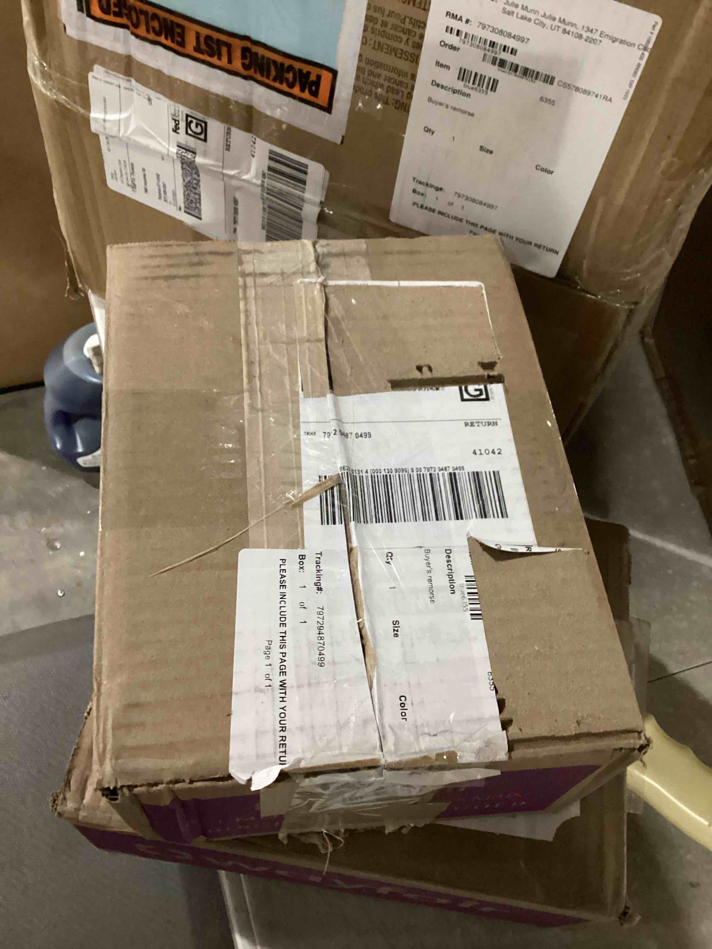 https://s3.amazonaws.com/lotting-images-prod/bidfta/PNK2542486_1746627899132.jpeg