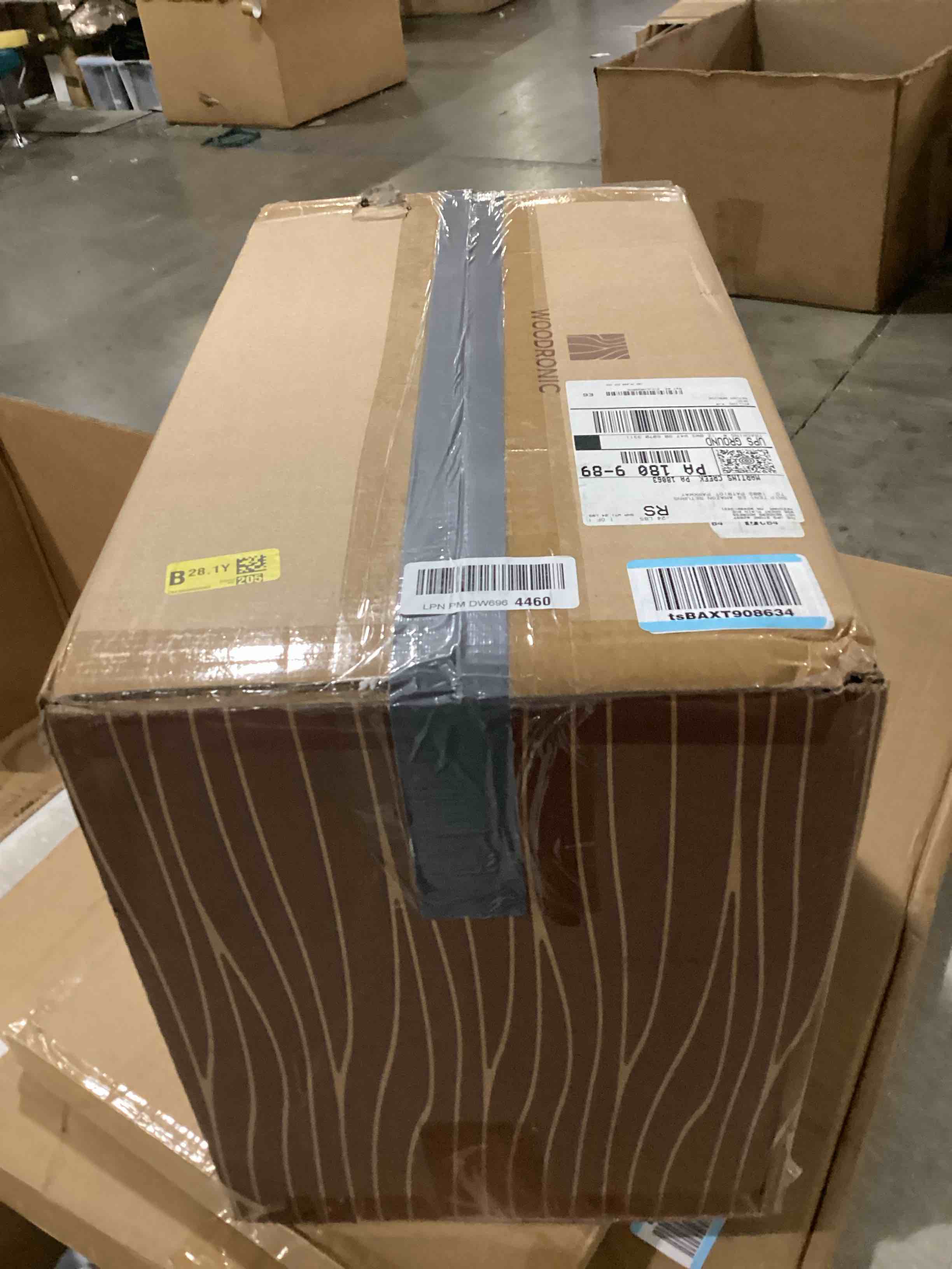 https://s3.amazonaws.com/lotting-images-prod/bidfta/PNK2542545_1746643216332.jpeg
