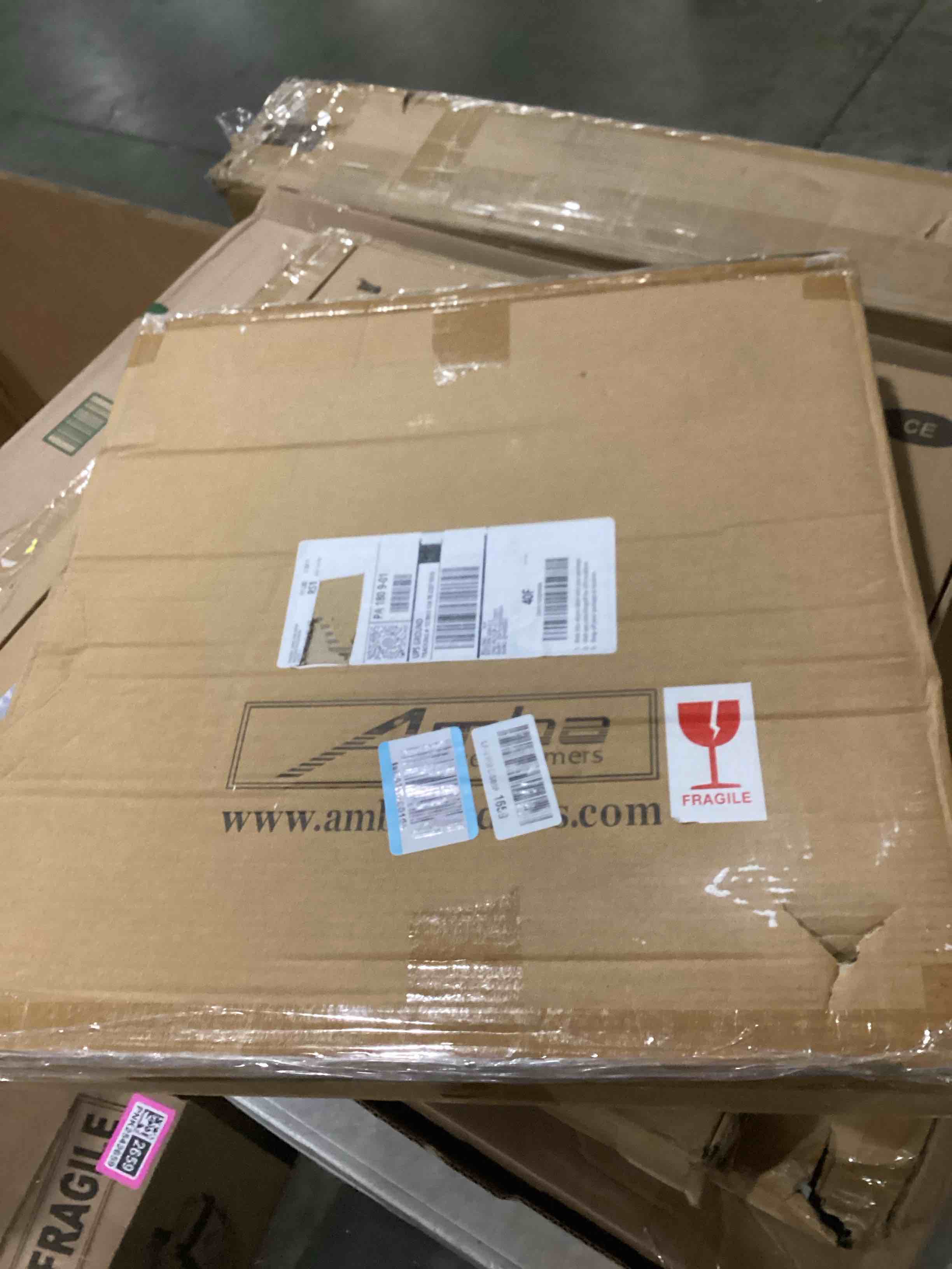 https://s3.amazonaws.com/lotting-images-prod/bidfta/PNK2542743_1746790129173.jpeg