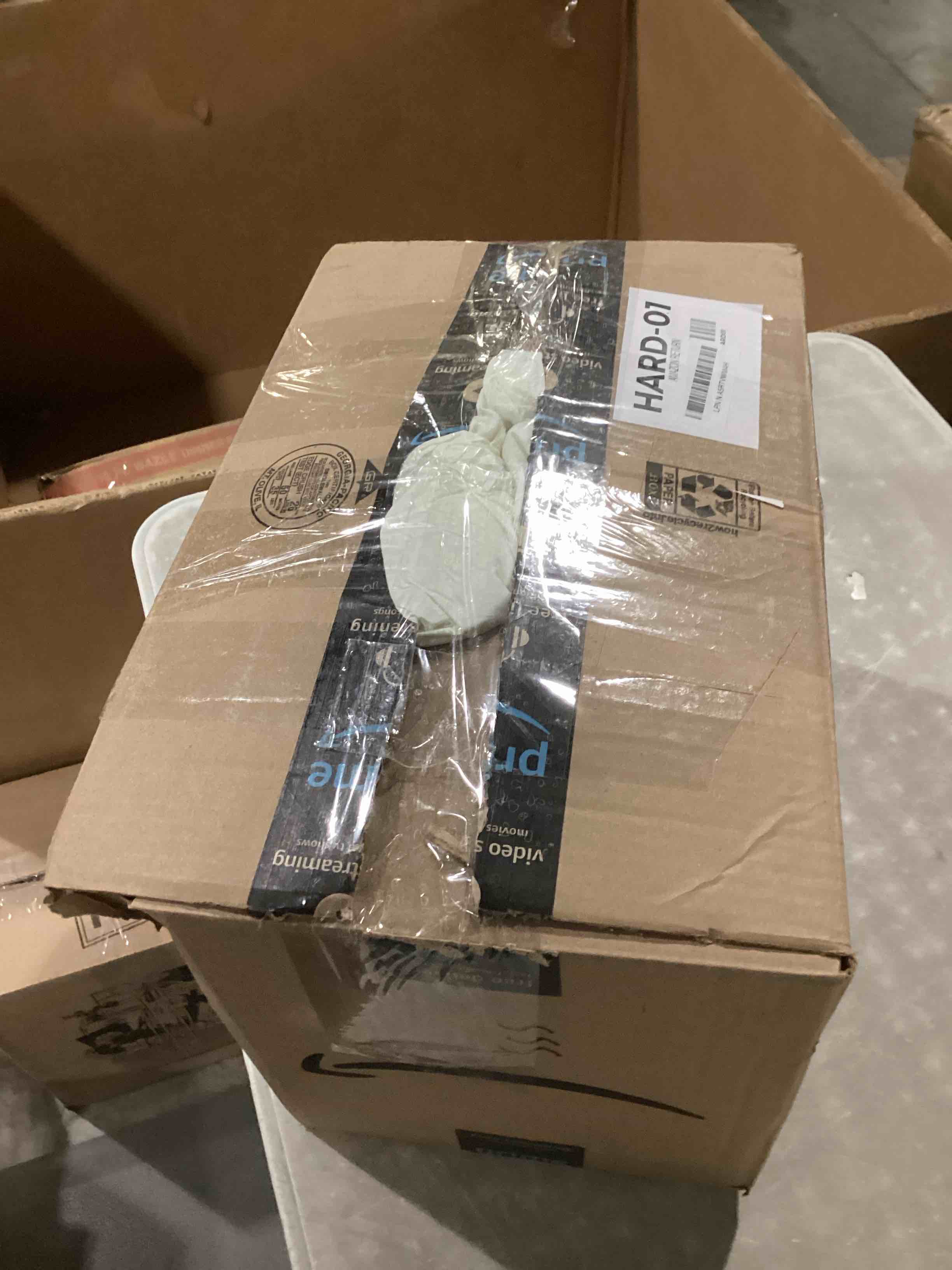 https://s3.amazonaws.com/lotting-images-prod/bidfta/PNK2542826_1746808811861.jpeg