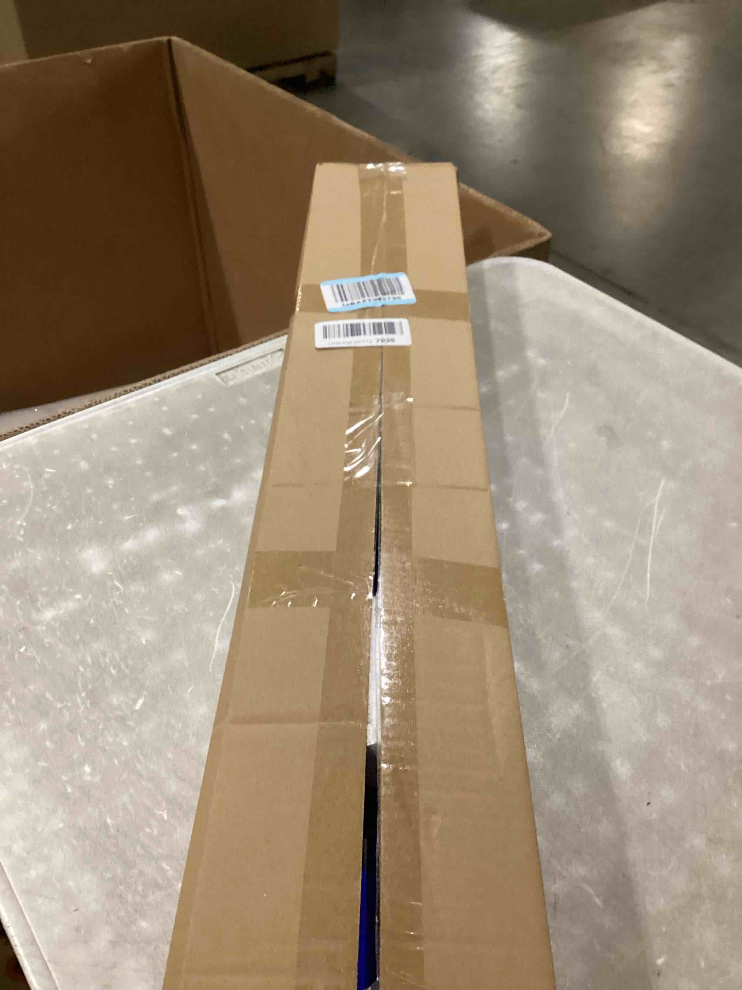 https://s3.amazonaws.com/lotting-images-prod/bidfta/PNK2542883_1747222756263.jpeg