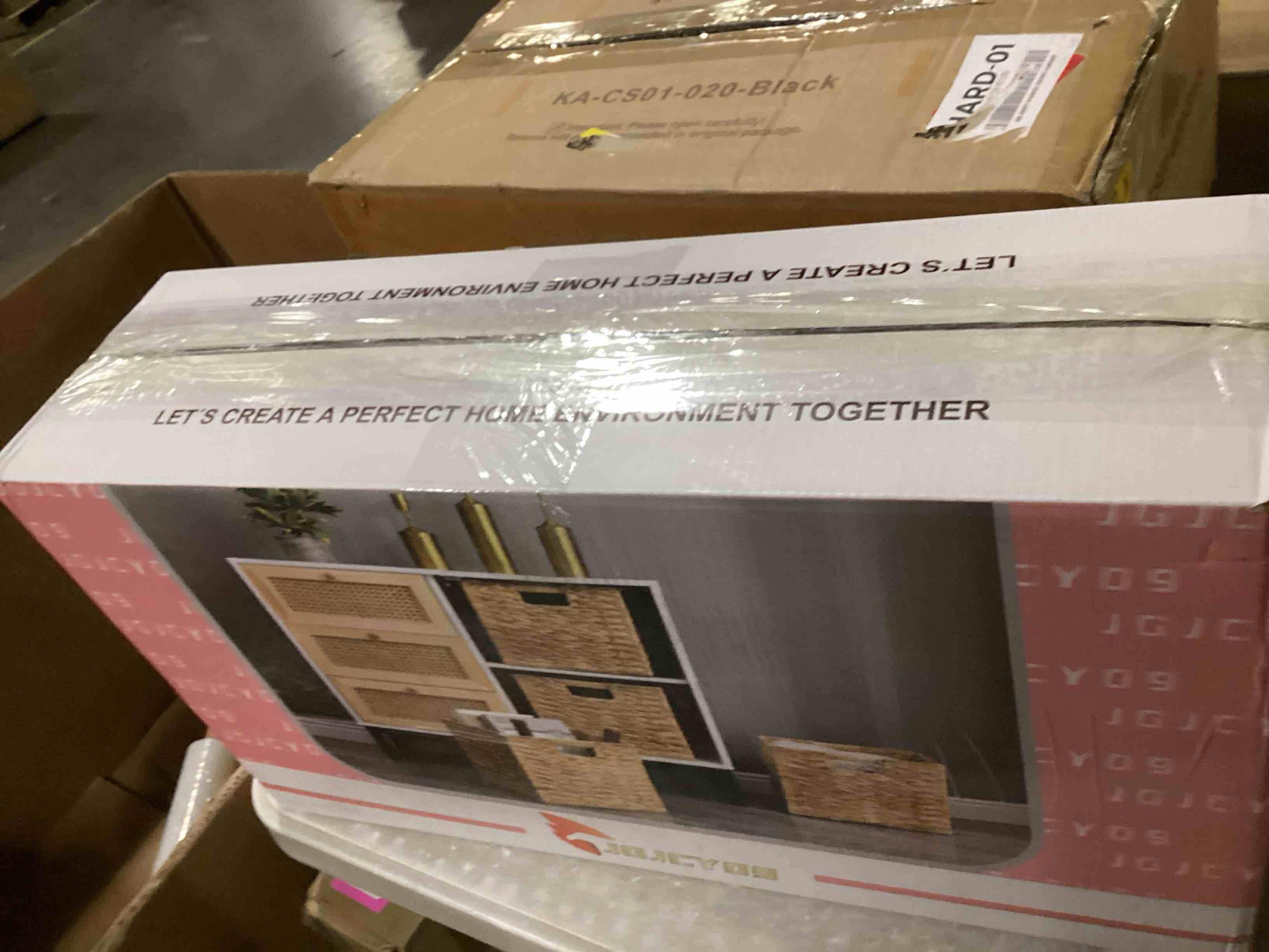 https://s3.amazonaws.com/lotting-images-prod/bidfta/PNK2542893_1747048801741.jpeg