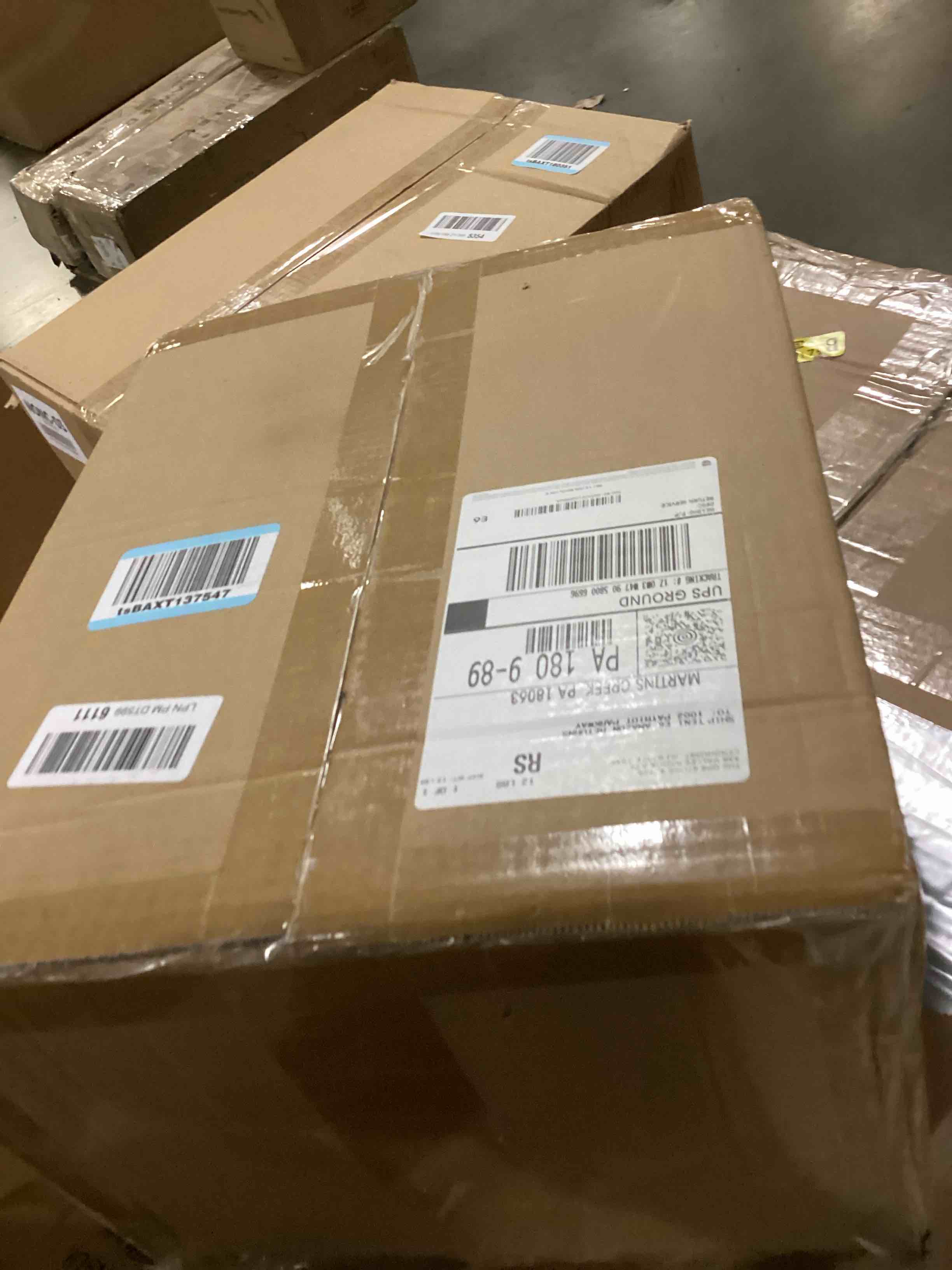 https://s3.amazonaws.com/lotting-images-prod/bidfta/PNK2543397_1747246760906.jpeg