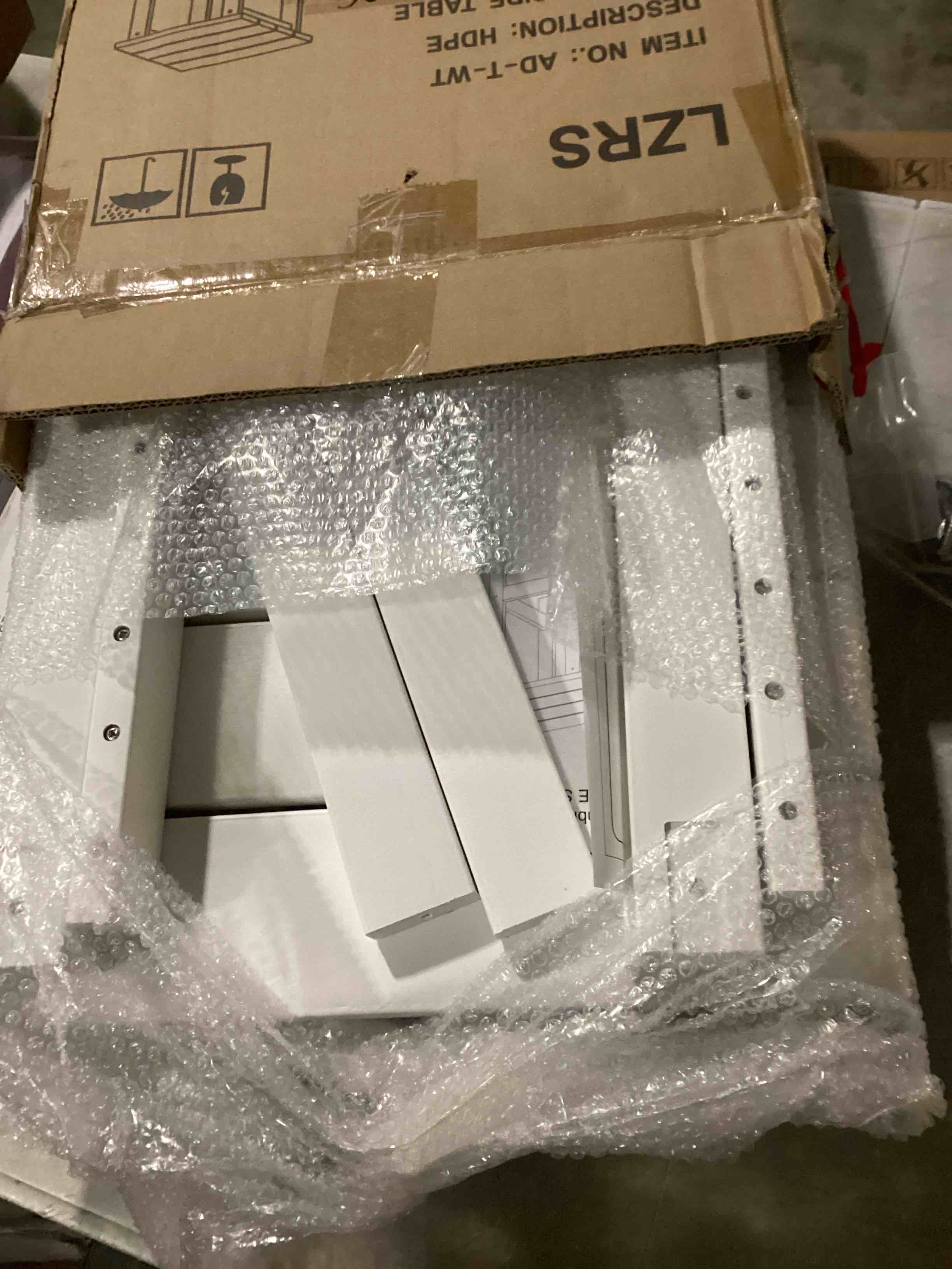 https://s3.amazonaws.com/lotting-images-prod/bidfta/PNK2544003_1747677016723.jpeg