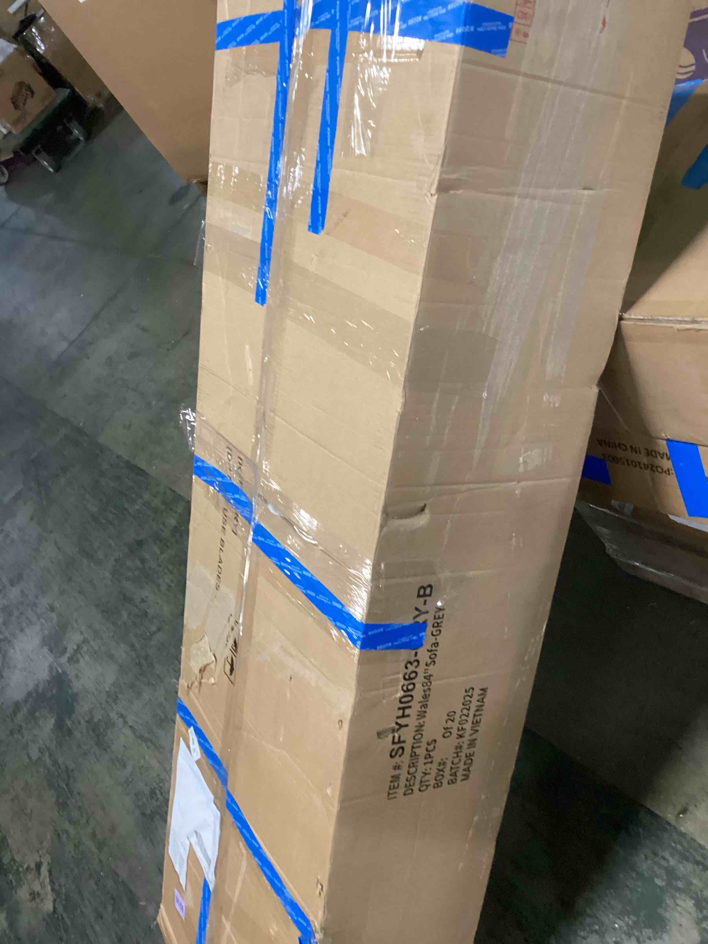 https://s3.amazonaws.com/lotting-images-prod/bidfta/PNK2545000_1749236178167.jpeg