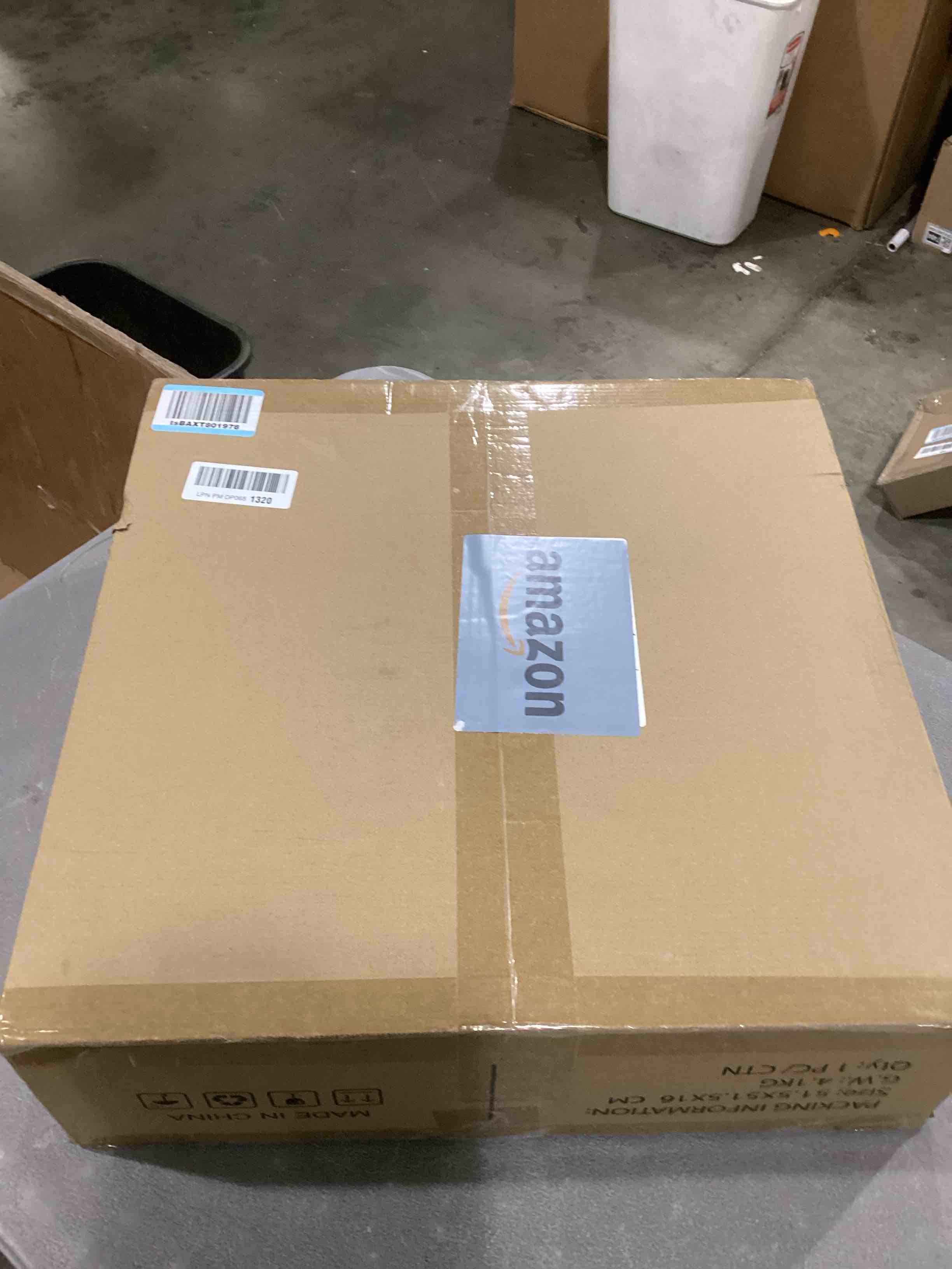 https://s3.amazonaws.com/lotting-images-prod/bidfta/PNK2545512_1748518405545.jpeg