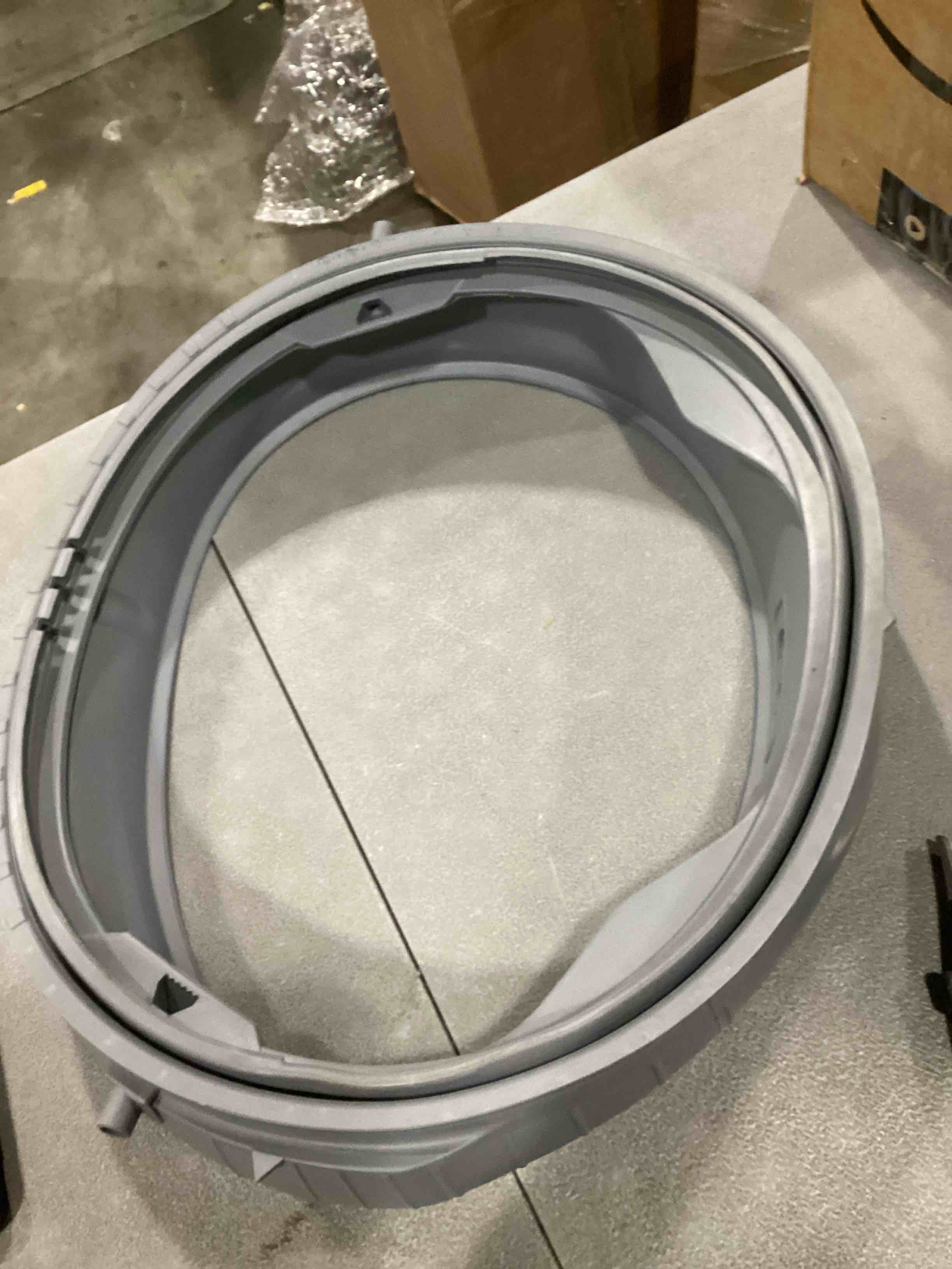 https://s3.amazonaws.com/lotting-images-prod/bidfta/PNK2545707_1748608789661.jpeg