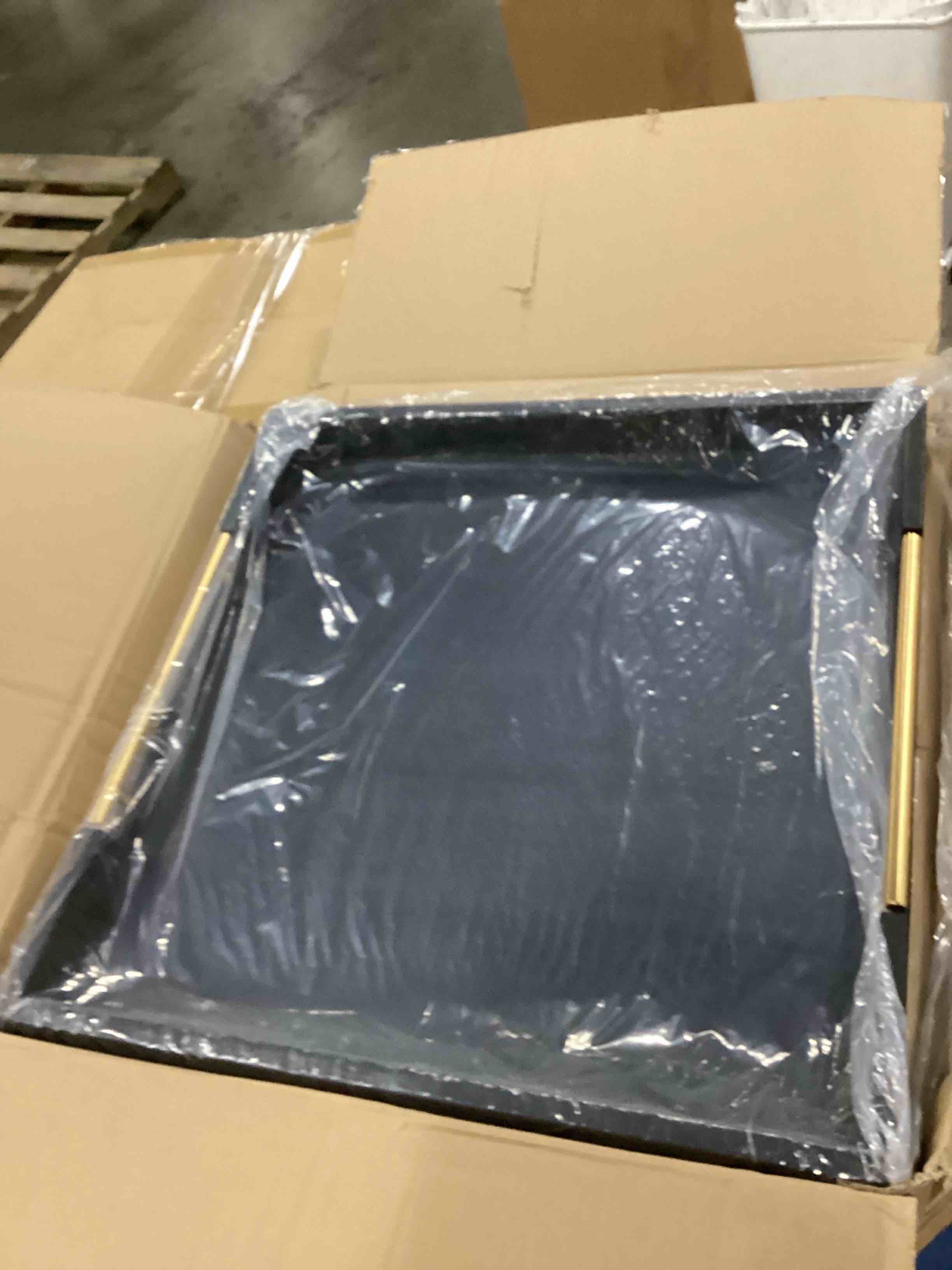 https://s3.amazonaws.com/lotting-images-prod/bidfta/PNK2546087_1749038564457.jpeg