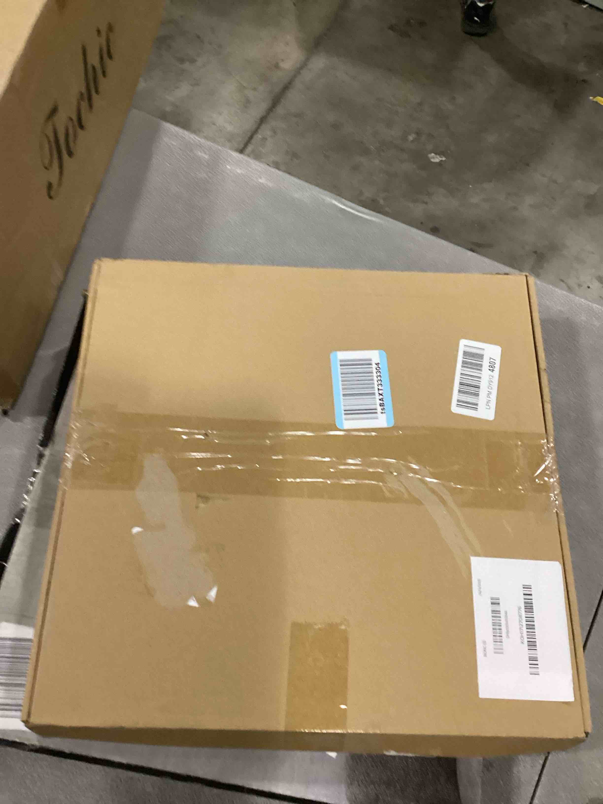 https://s3.amazonaws.com/lotting-images-prod/bidfta/PNK2546089_1749038672760.jpeg