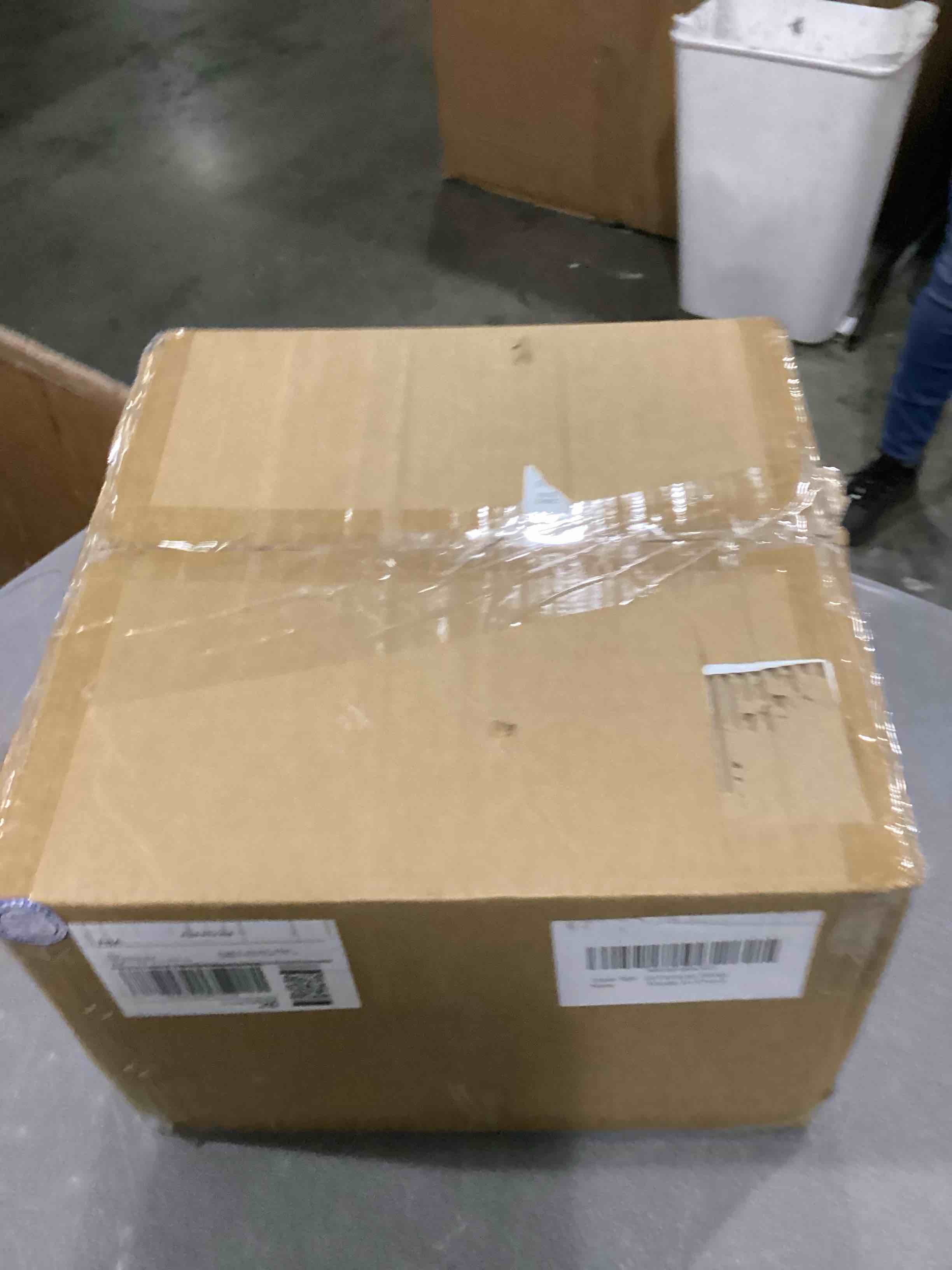 https://s3.amazonaws.com/lotting-images-prod/bidfta/PNK2546153_1749047662301.jpeg