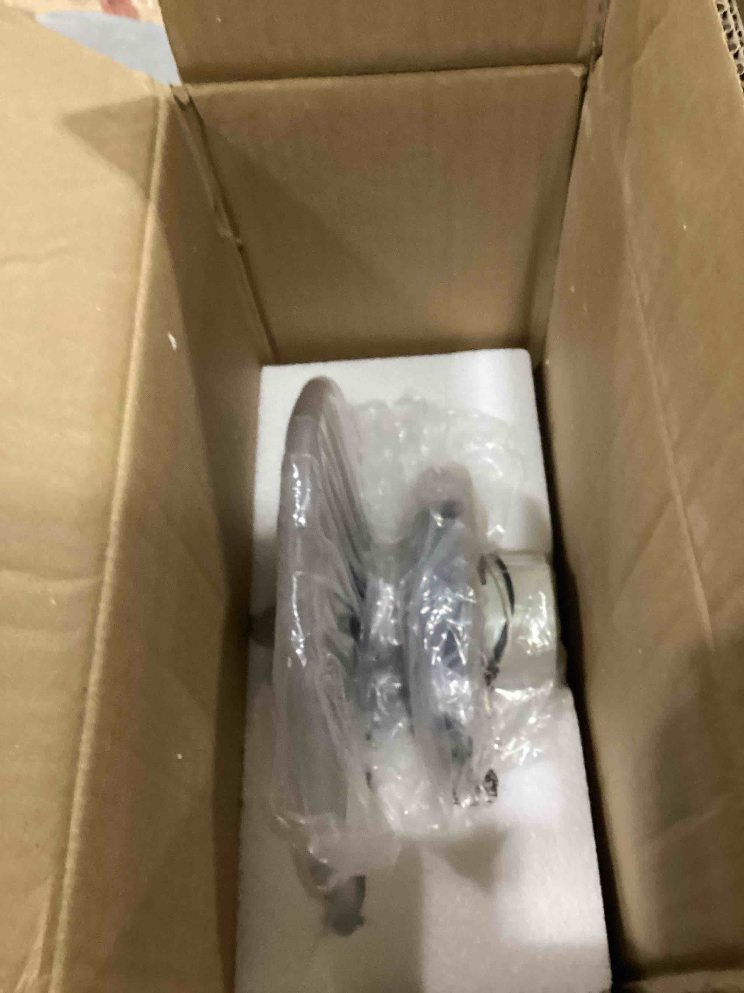 https://s3.amazonaws.com/lotting-images-prod/bidfta/PNK2546387_1749137598716.jpeg