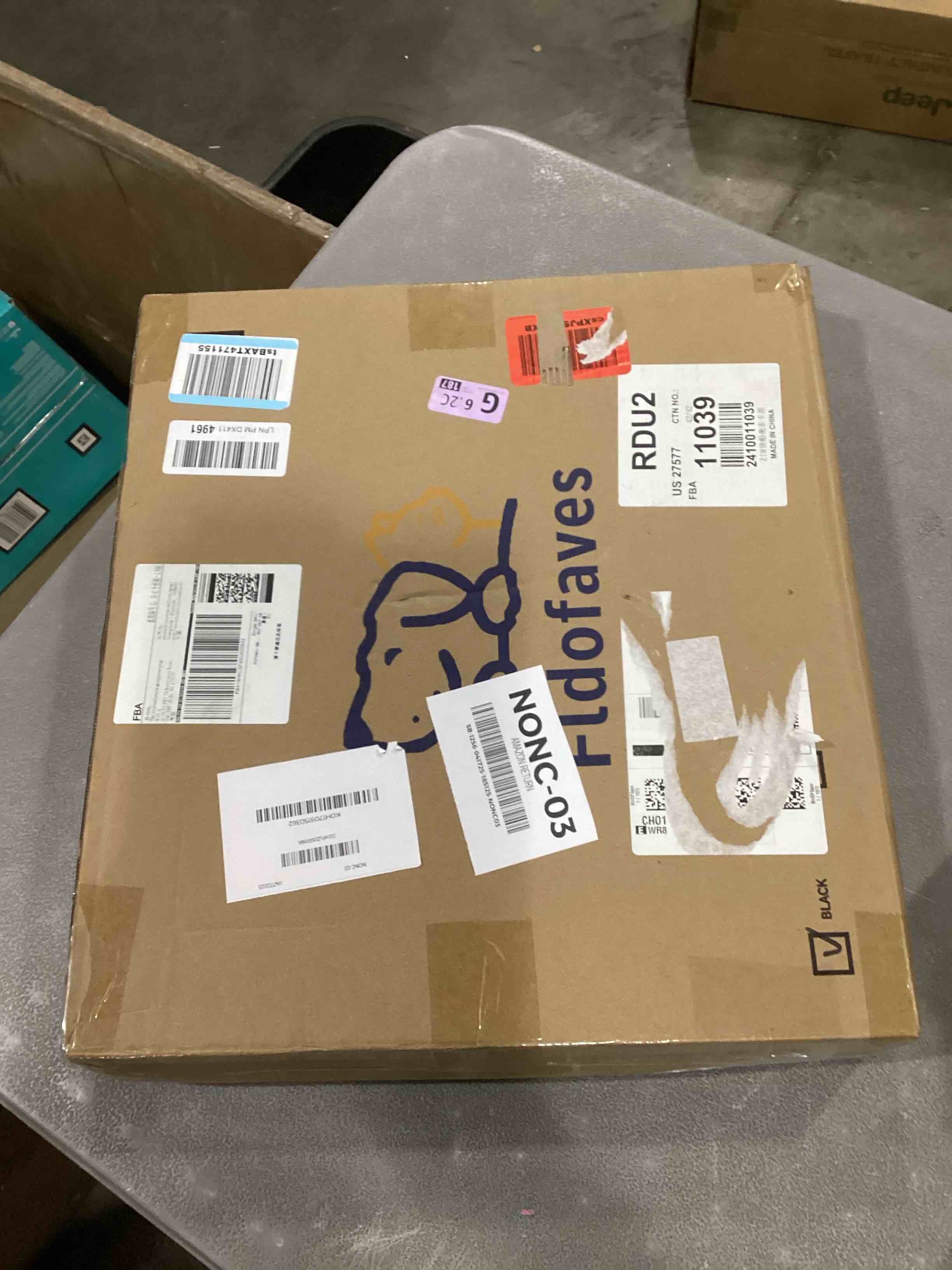 https://s3.amazonaws.com/lotting-images-prod/bidfta/PNK2546740_1749476185799.jpeg