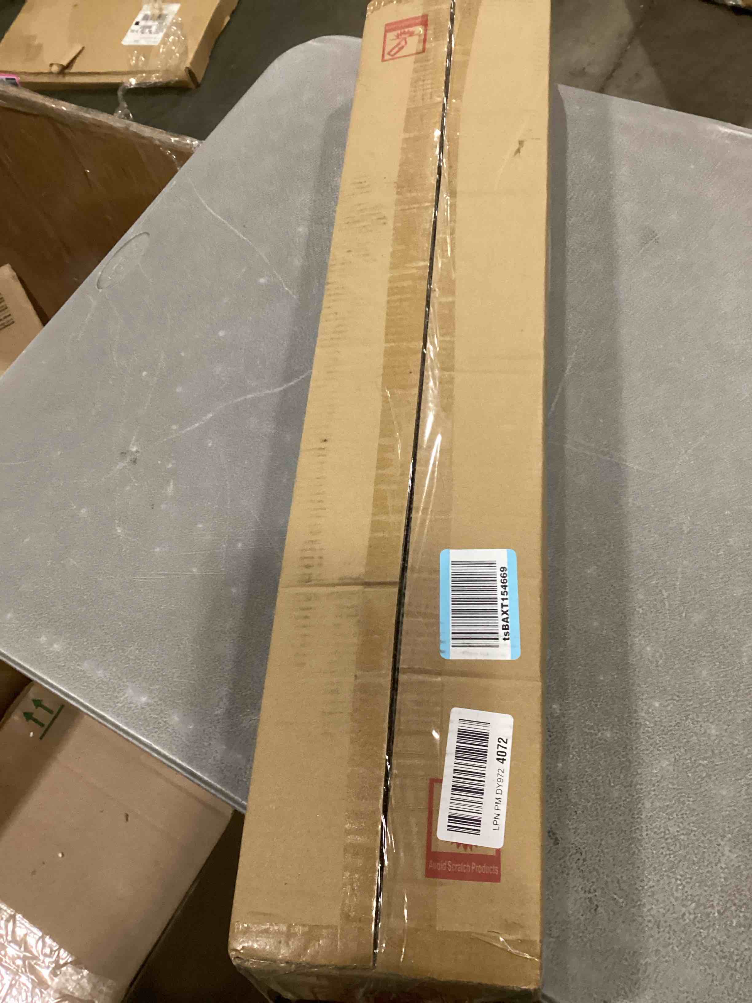 https://s3.amazonaws.com/lotting-images-prod/bidfta/PNK2547536_1749920158171.jpeg