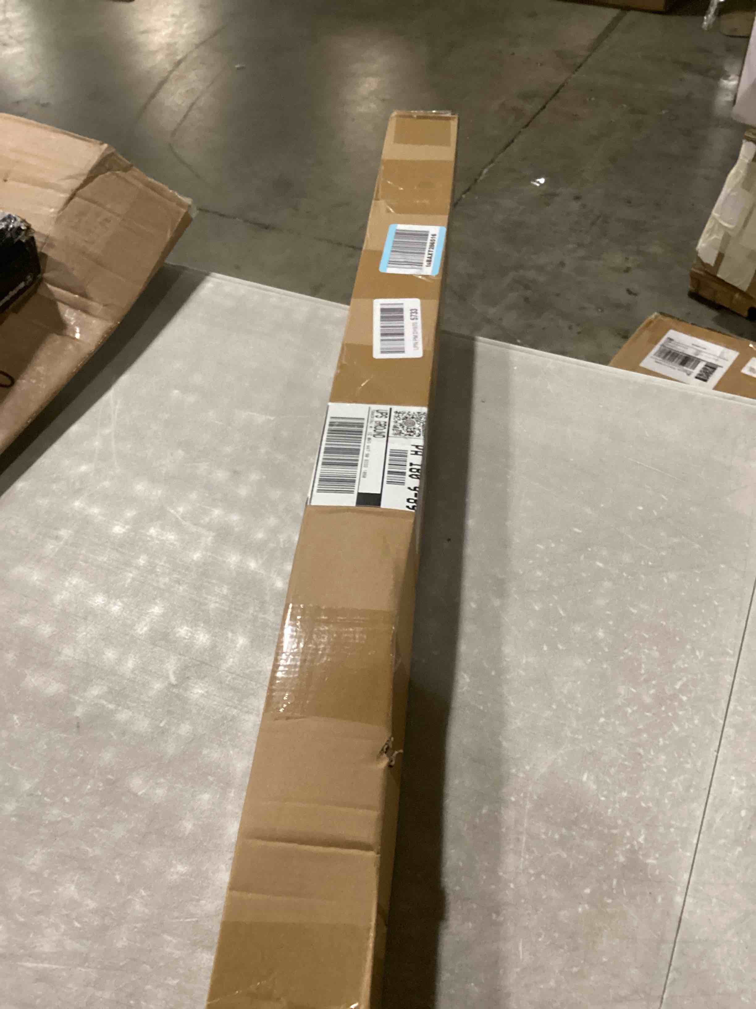 https://s3.amazonaws.com/lotting-images-prod/bidfta/PNK2548813_1749127290397.jpeg