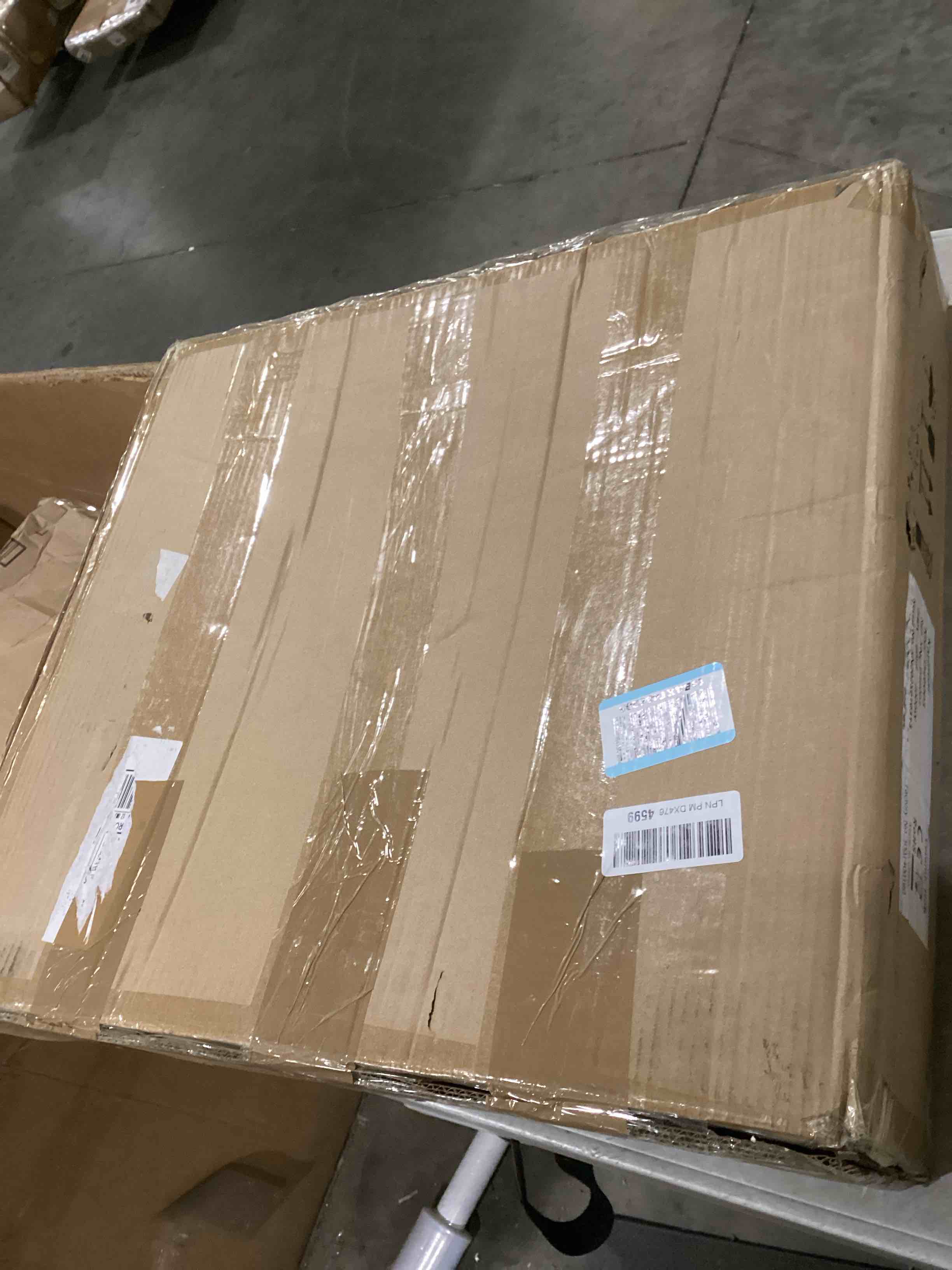 https://s3.amazonaws.com/lotting-images-prod/bidfta/PNK2548880_1749135807332.jpeg
