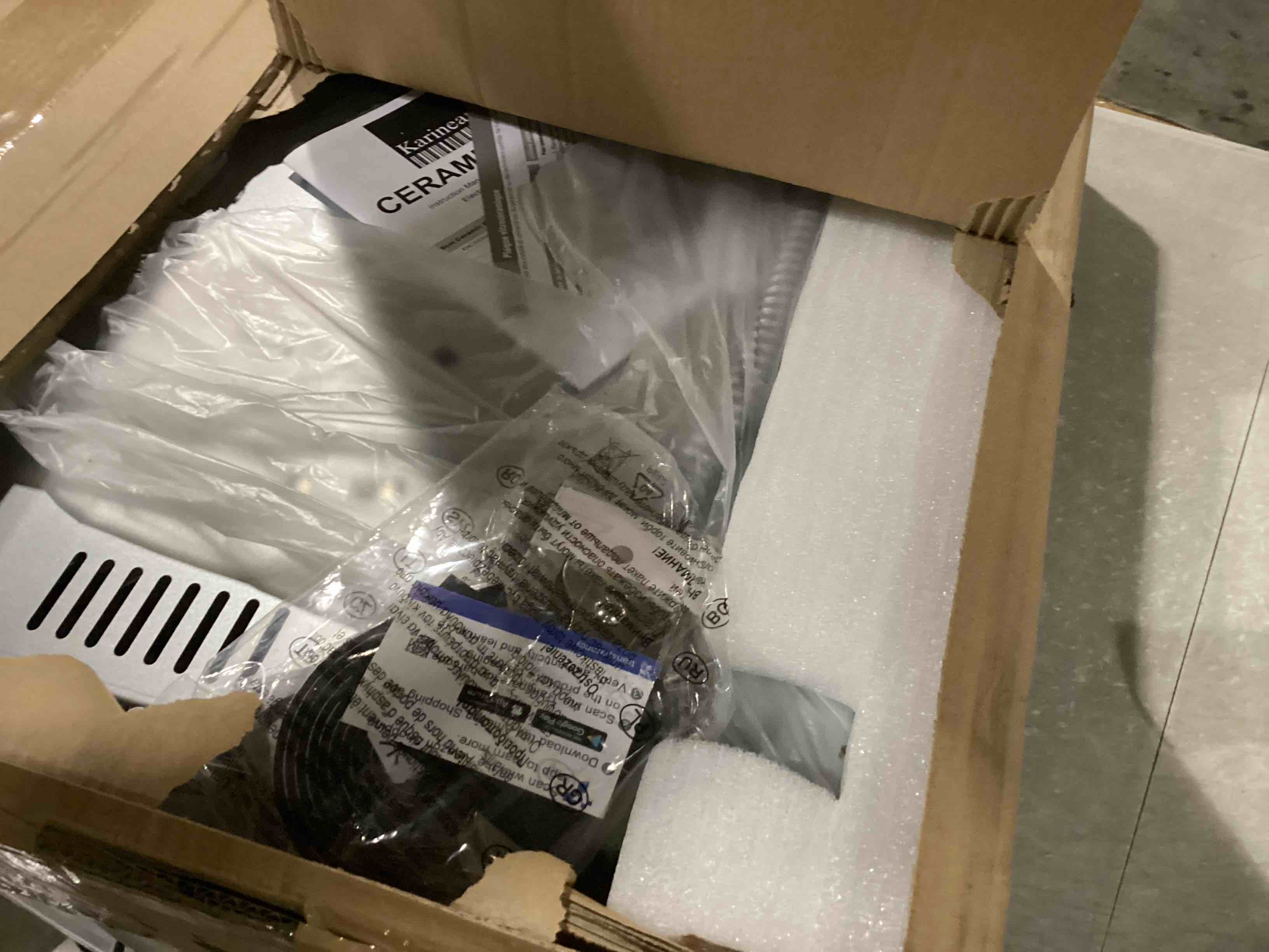 https://s3.amazonaws.com/lotting-images-prod/bidfta/PNK2548880_1749135819558.jpeg