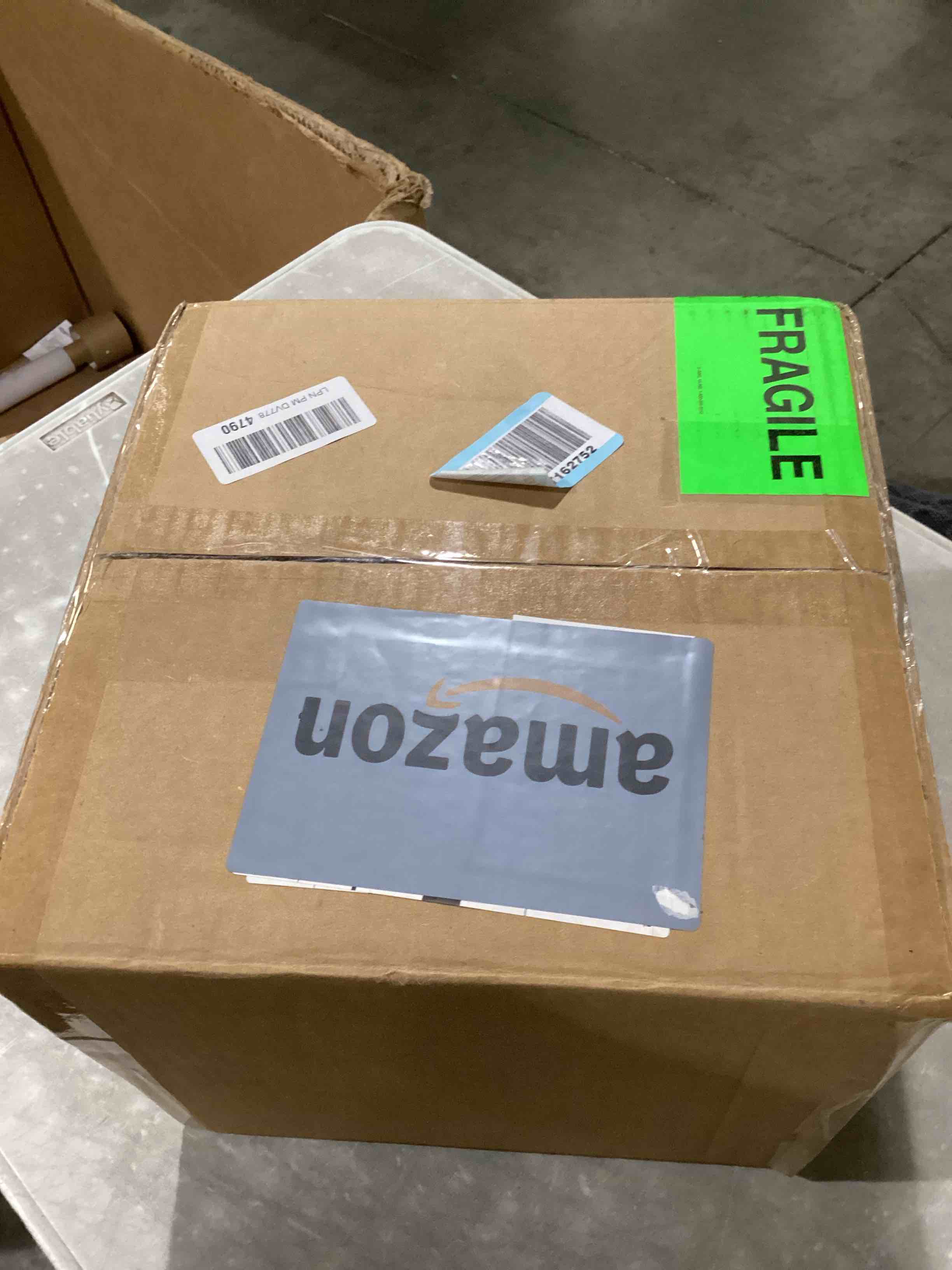 https://s3.amazonaws.com/lotting-images-prod/bidfta/PNK2549178_1749491076650.jpeg