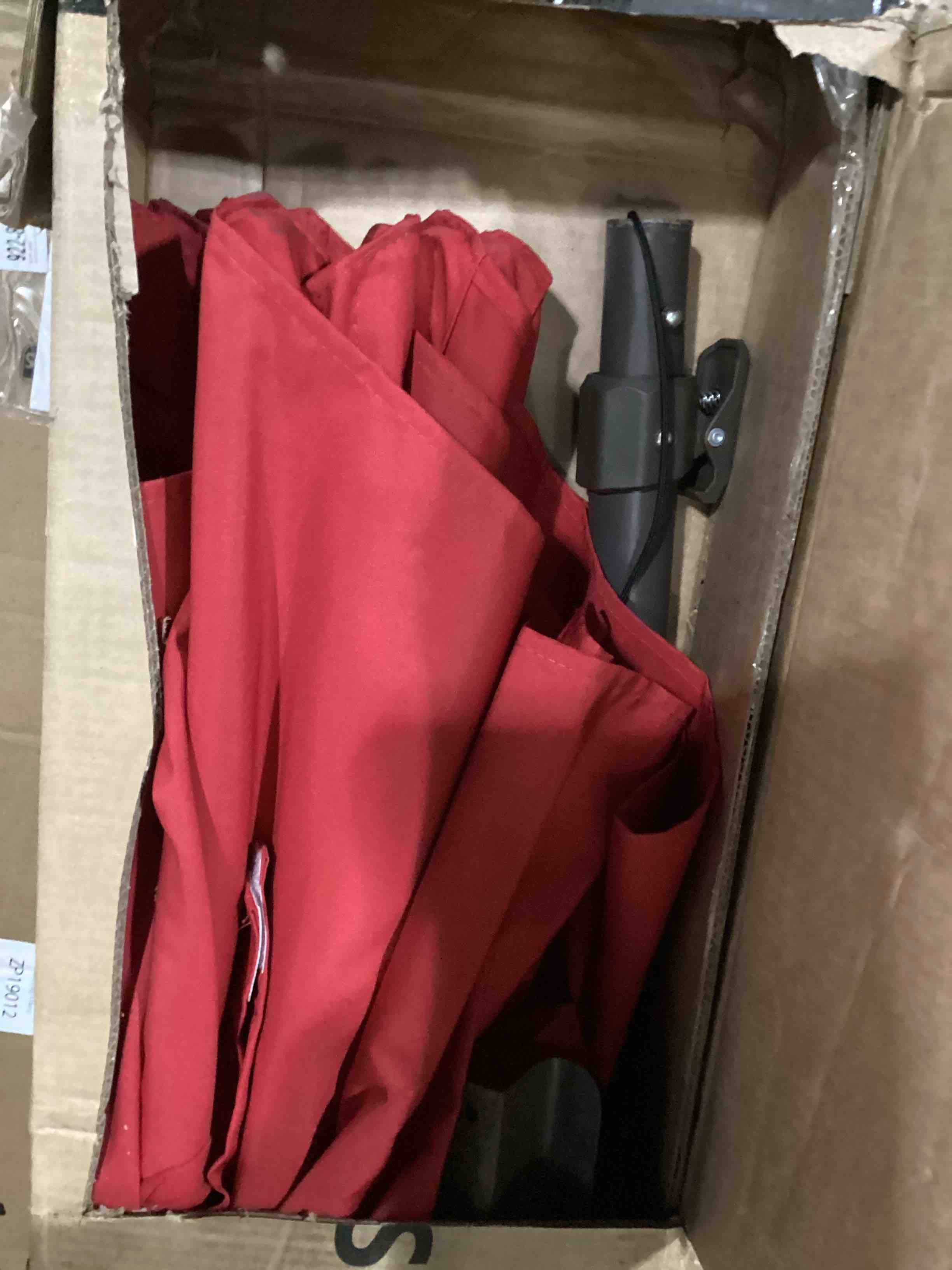 https://s3.amazonaws.com/lotting-images-prod/bidfta/PNK2549754_1749834448851.jpeg