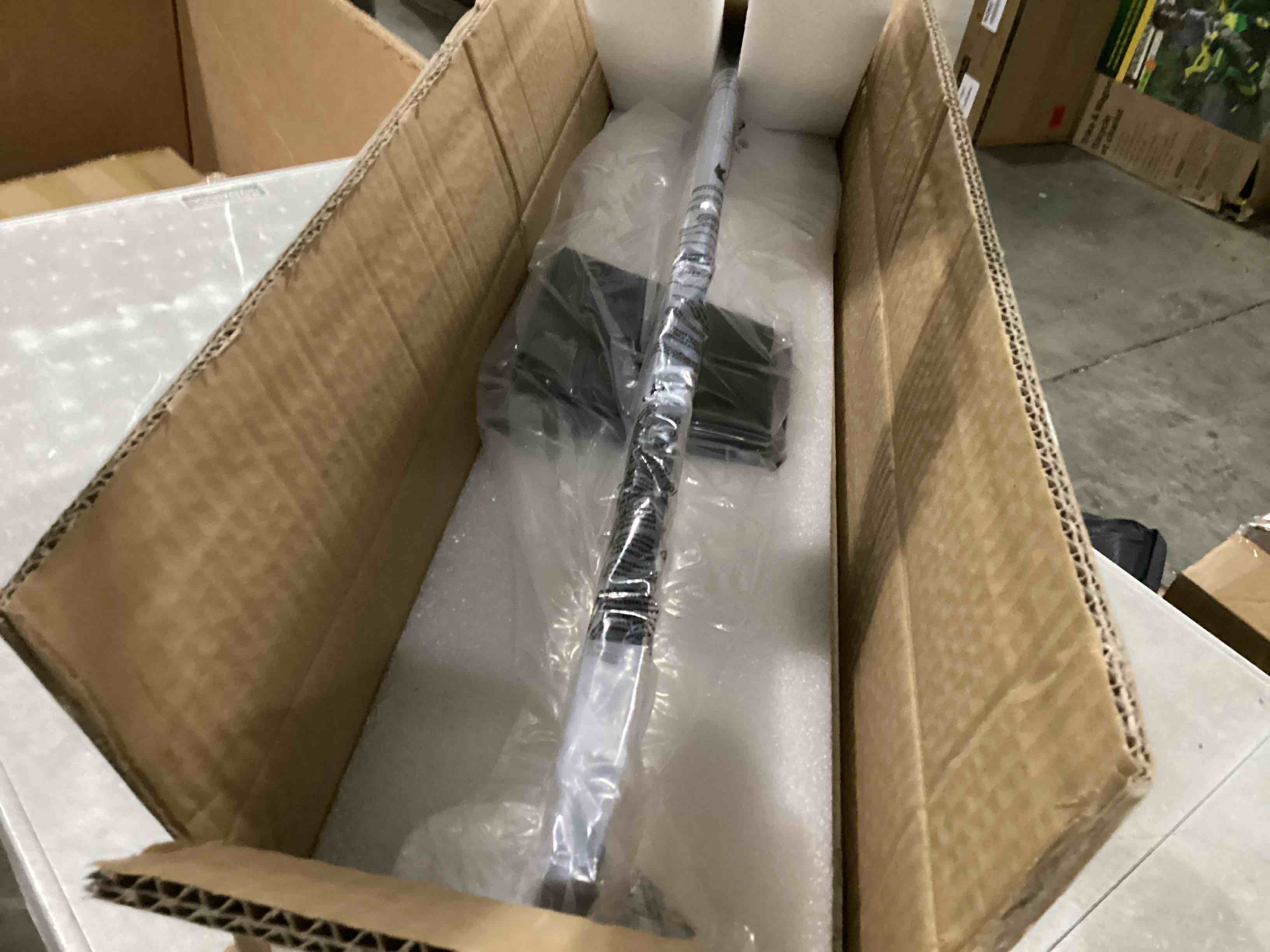 https://s3.amazonaws.com/lotting-images-prod/bidfta/PNK2550115_1750248643055.jpeg