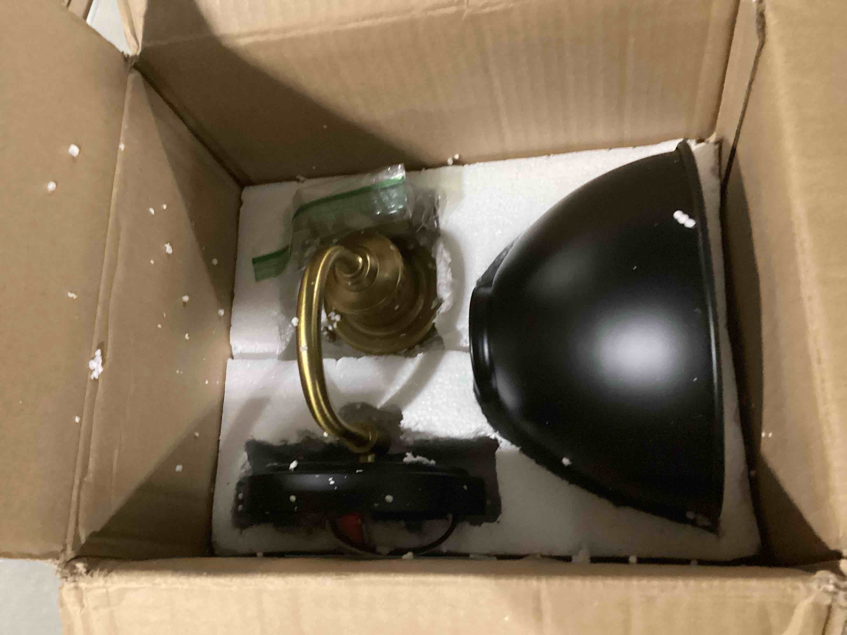 https://s3.amazonaws.com/lotting-images-prod/bidfta/PNK2550146_1750251502825.jpeg