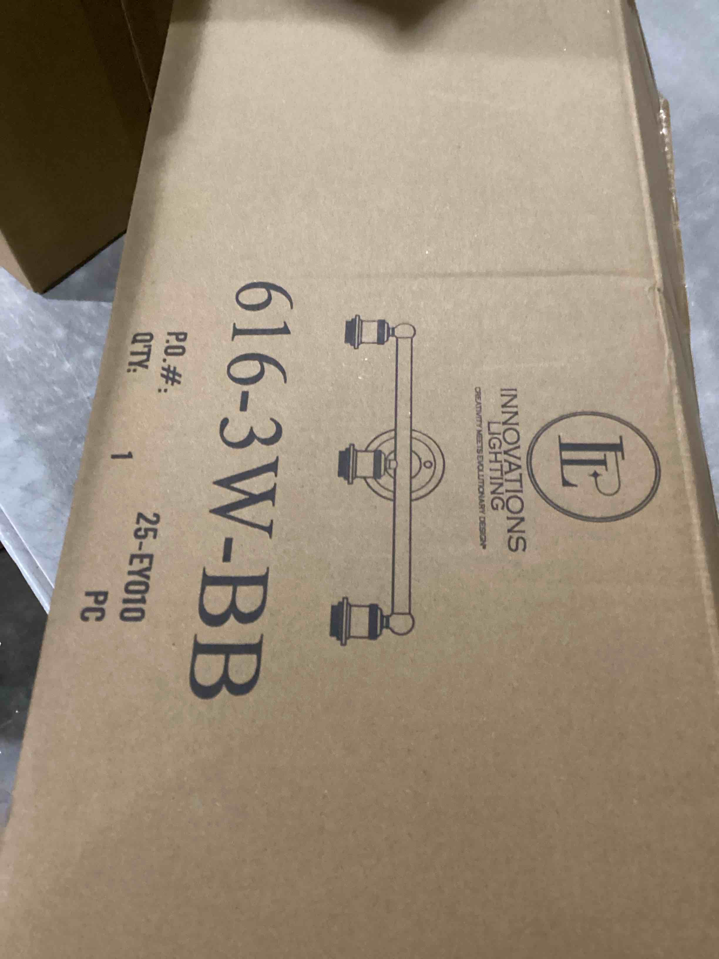 https://s3.amazonaws.com/lotting-images-prod/bidfta/PNK2550201_1750265355561.jpeg